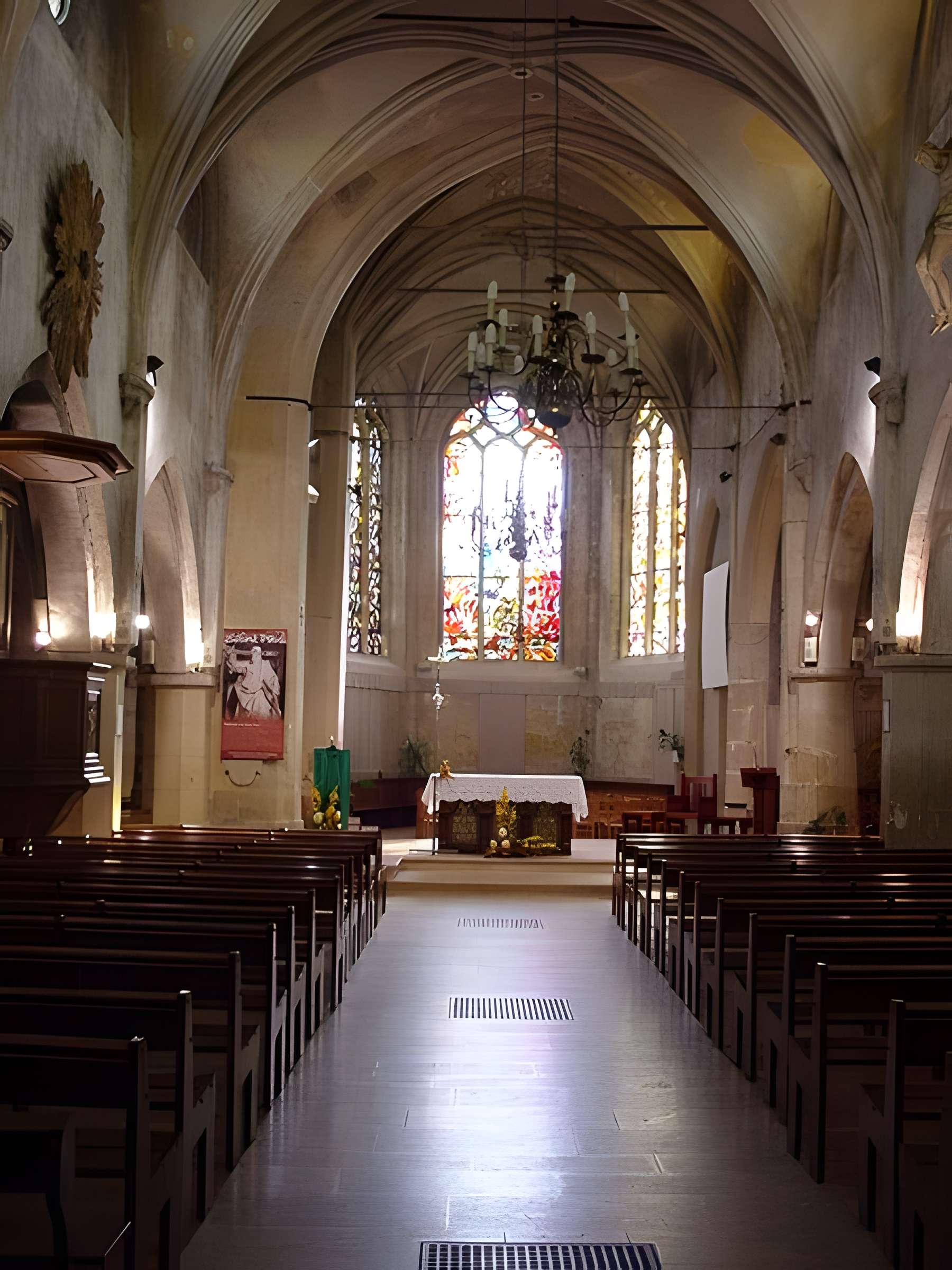 Église Saint-Victor de Guyancourt