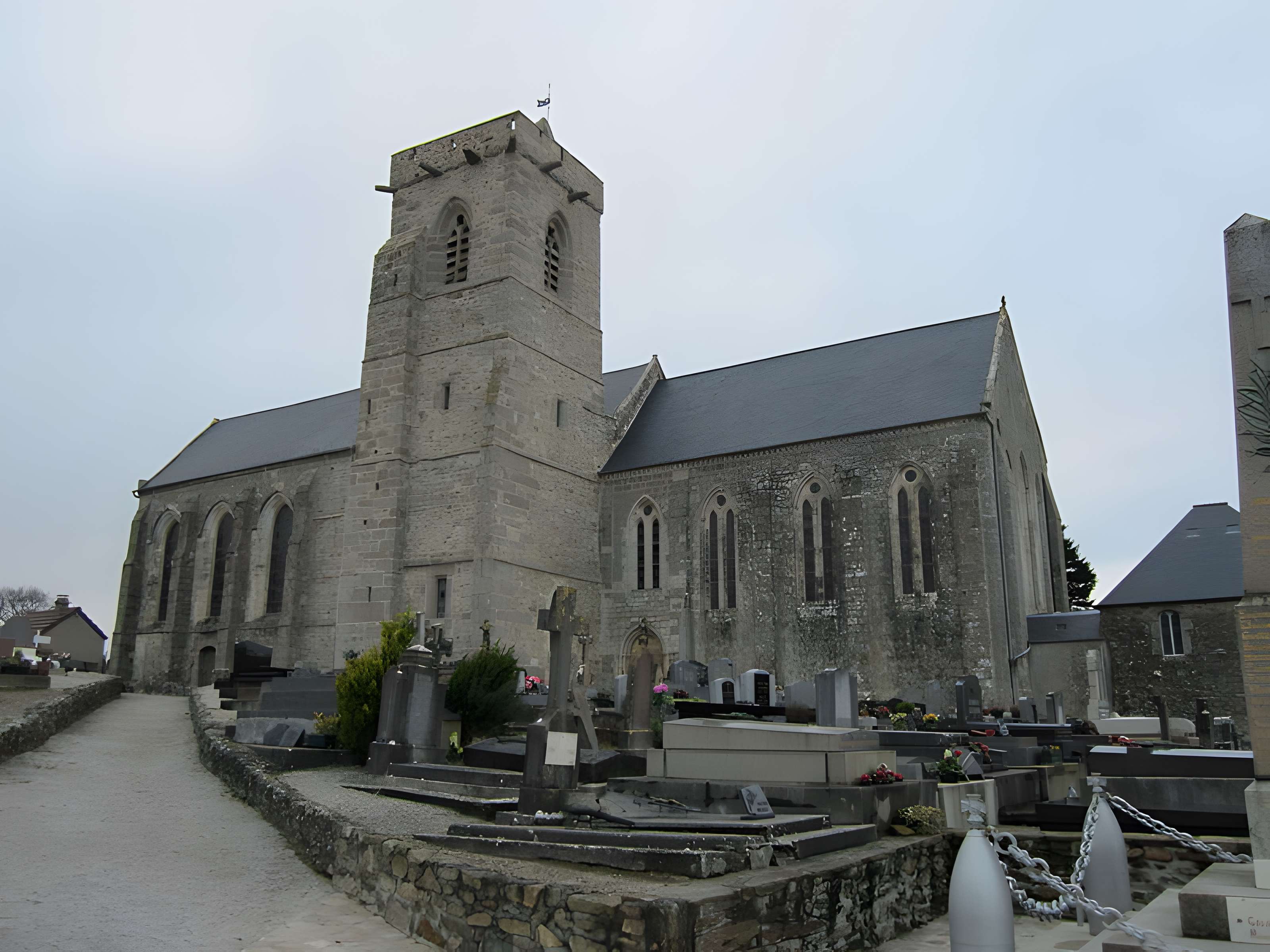 Église Saint-Vigor de Quettehou