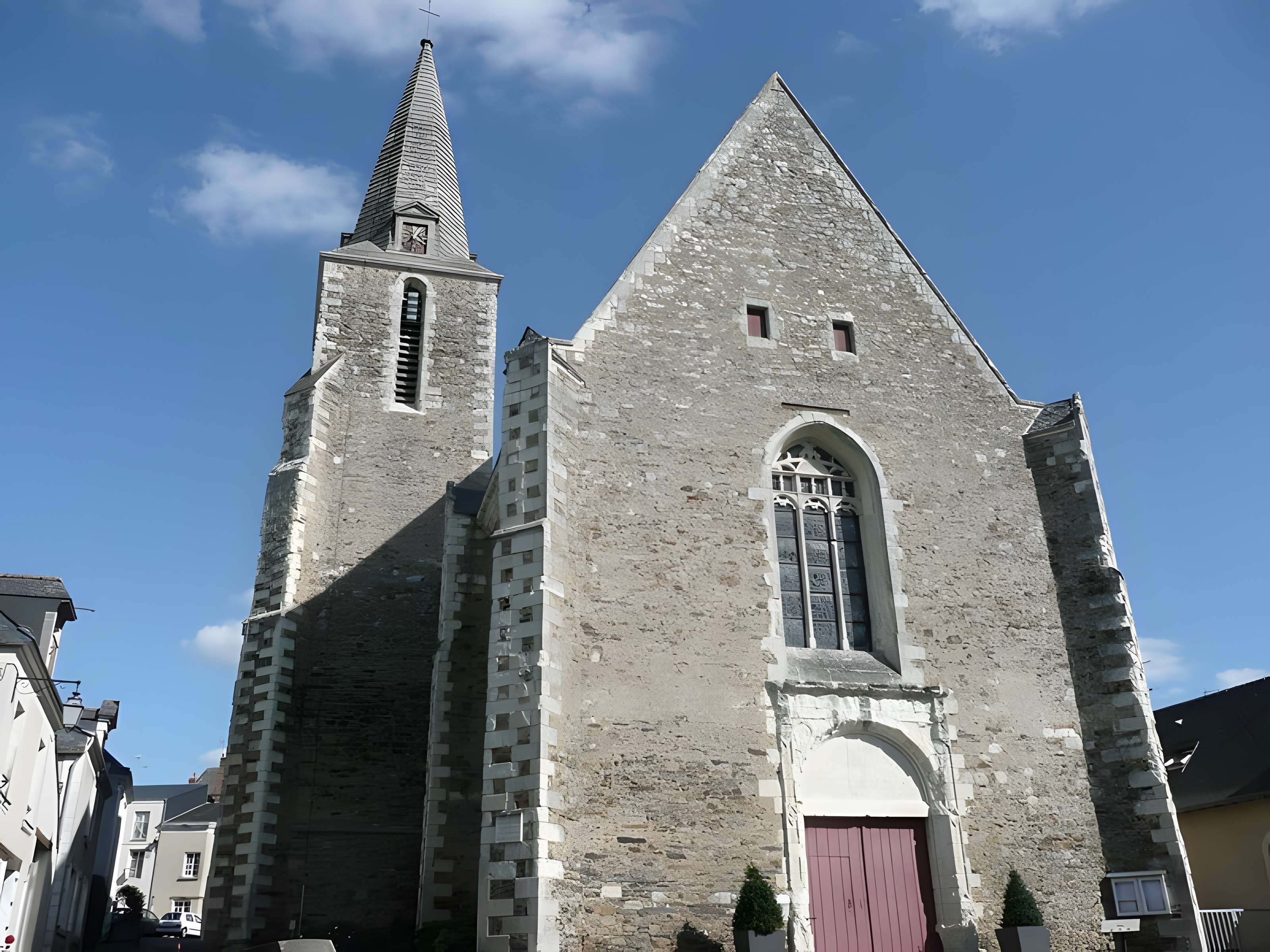 Église Saint-Vincent de Brissac-Quincé 