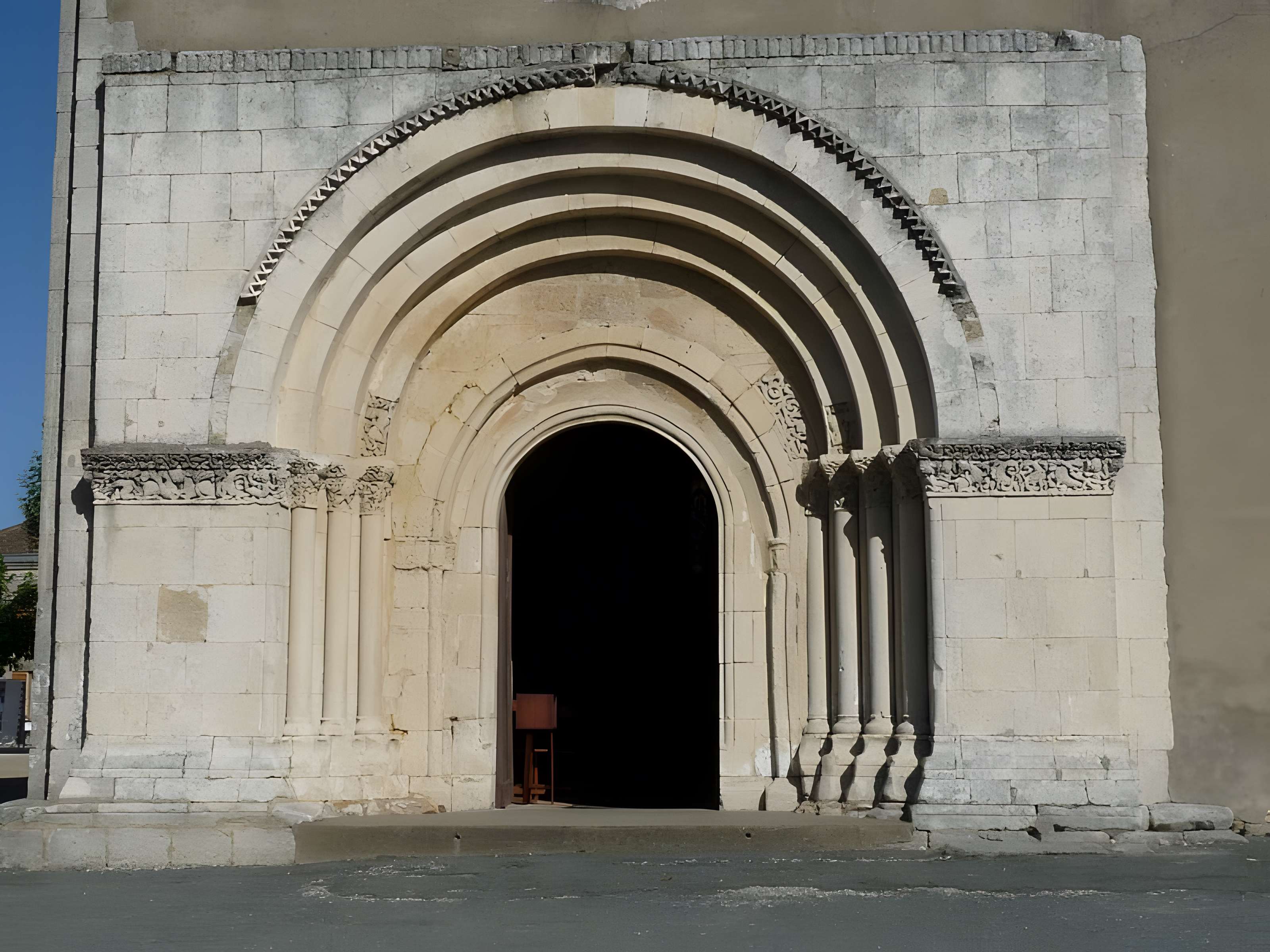 Église Saint-Vincent de Marcillac 