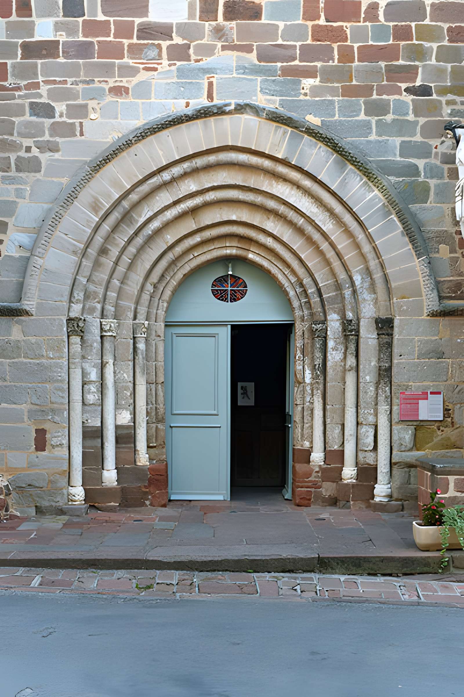 Église Saint-Vincent de Meyssac
