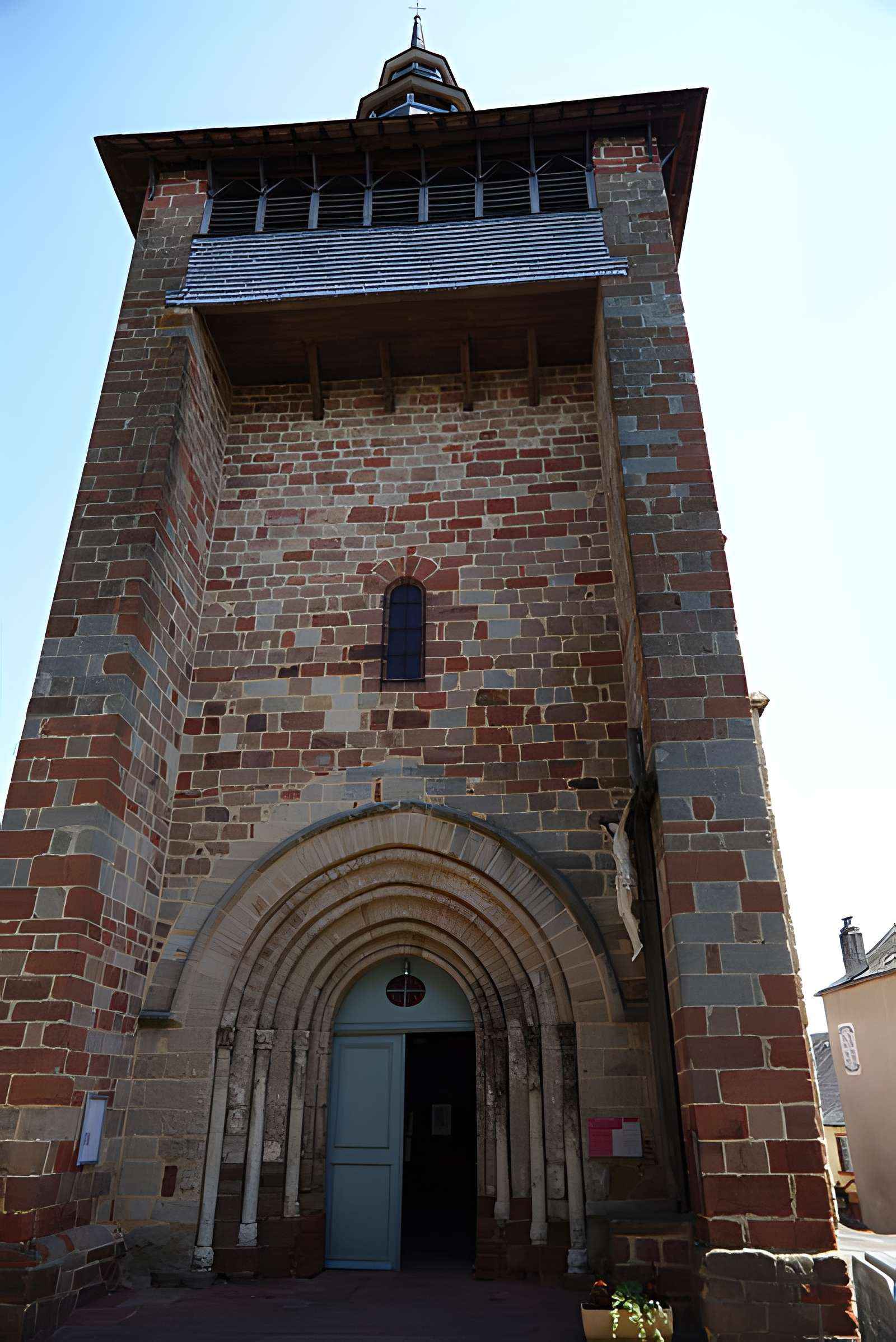 Église Saint-Vincent de Meyssac