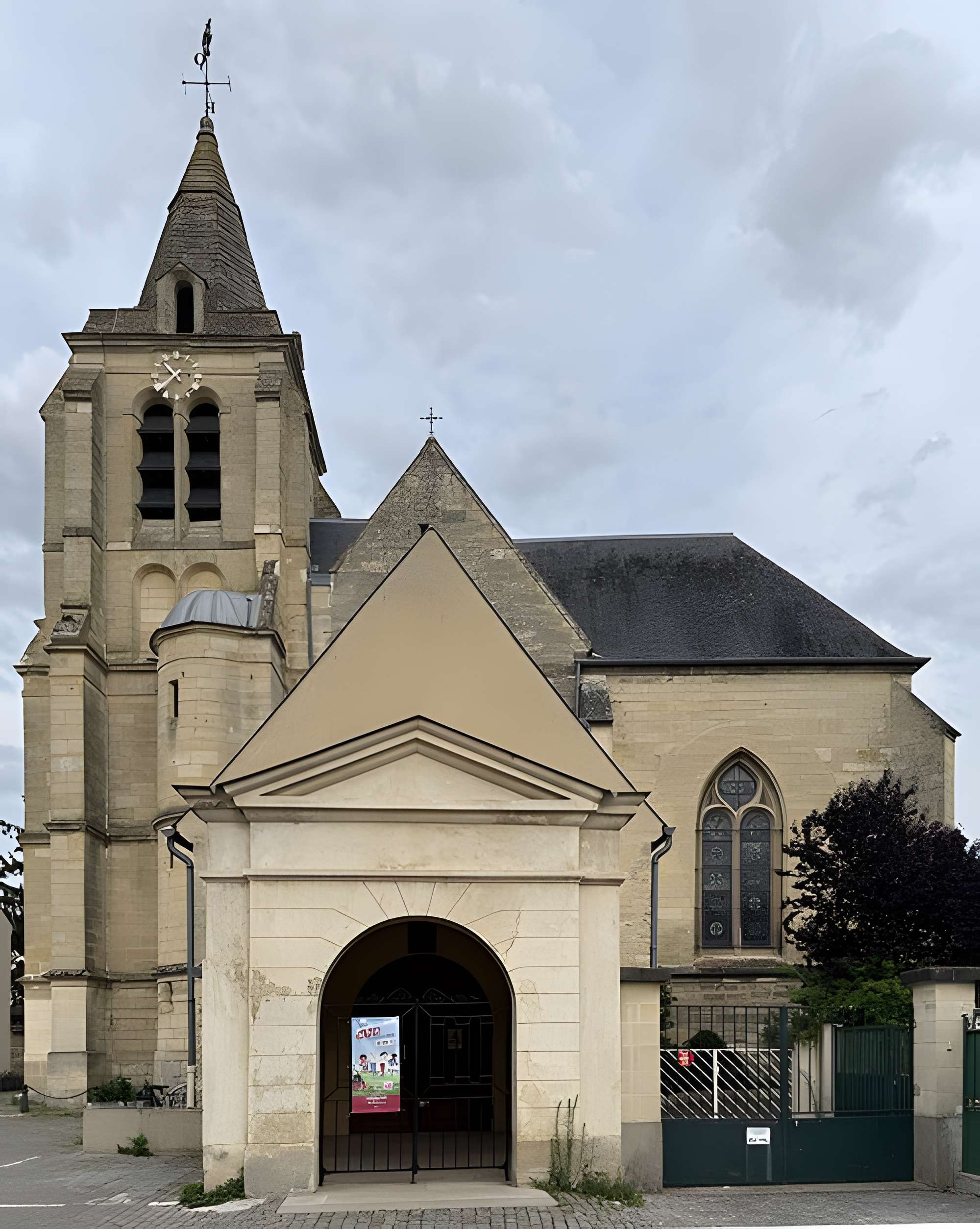 Église Saint-Vincent du Mesnil-le-Roi