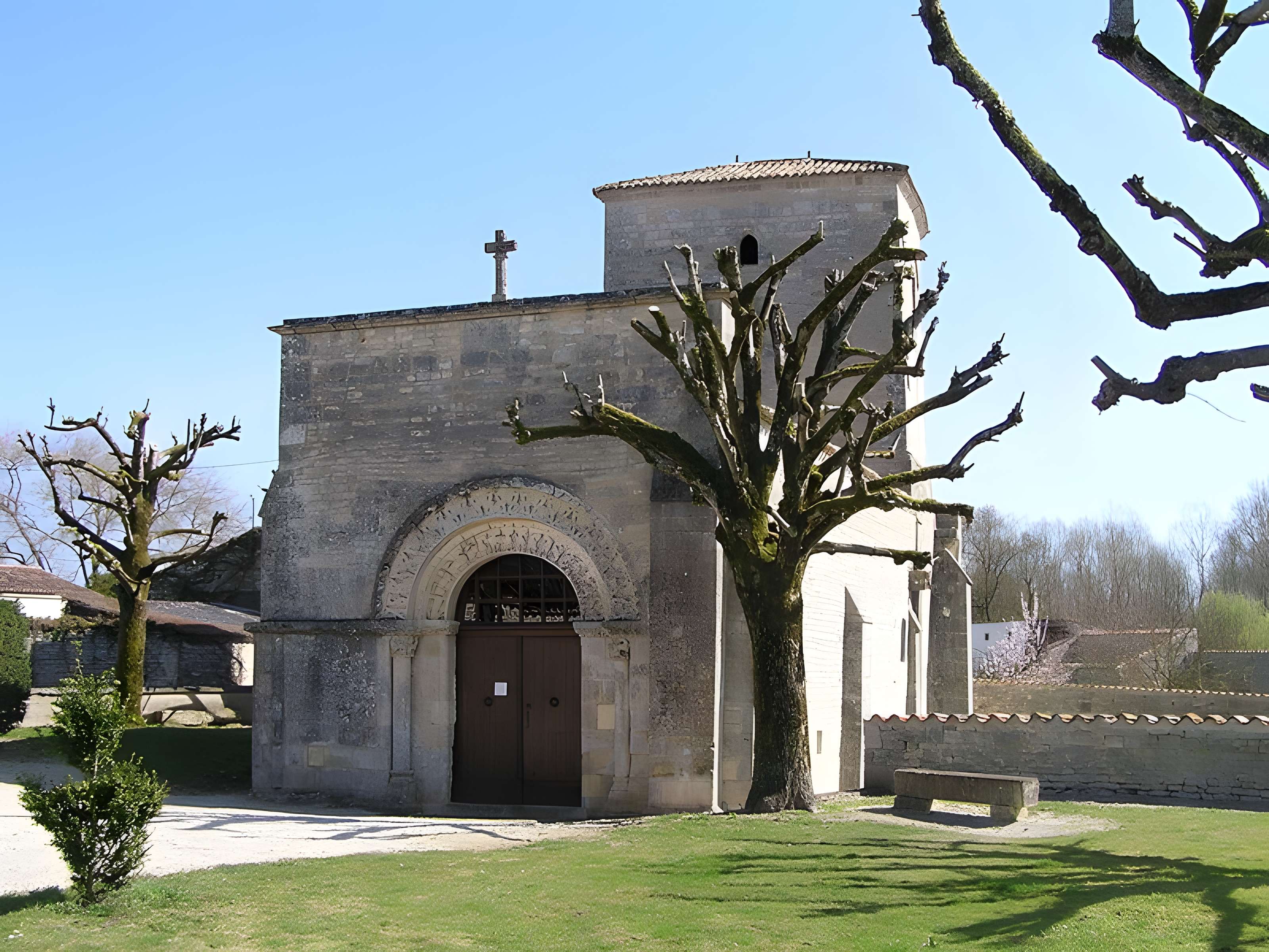 Église Saint-Vivien de Bagnizeau 