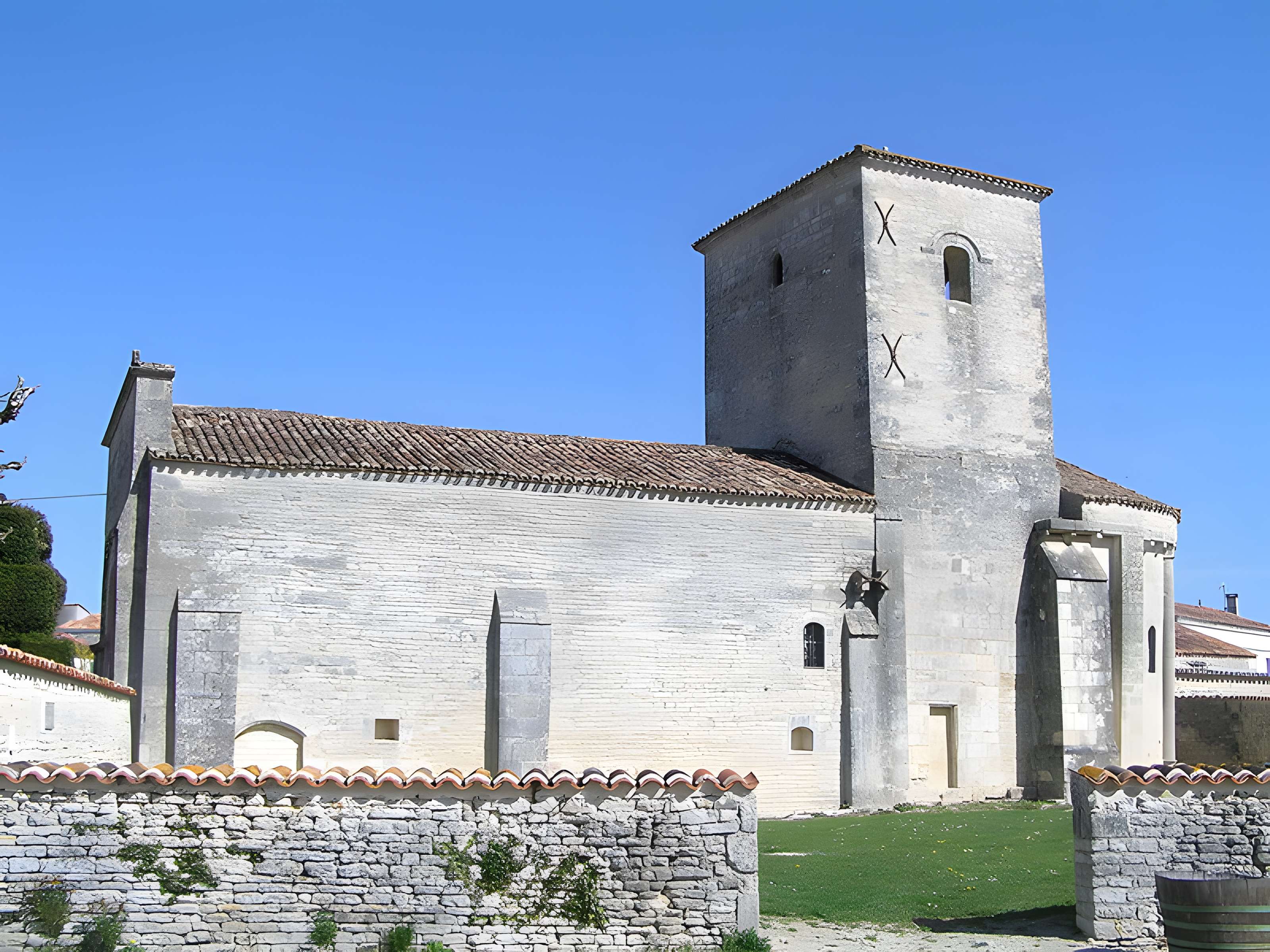 Église Saint-Vivien de Bagnizeau