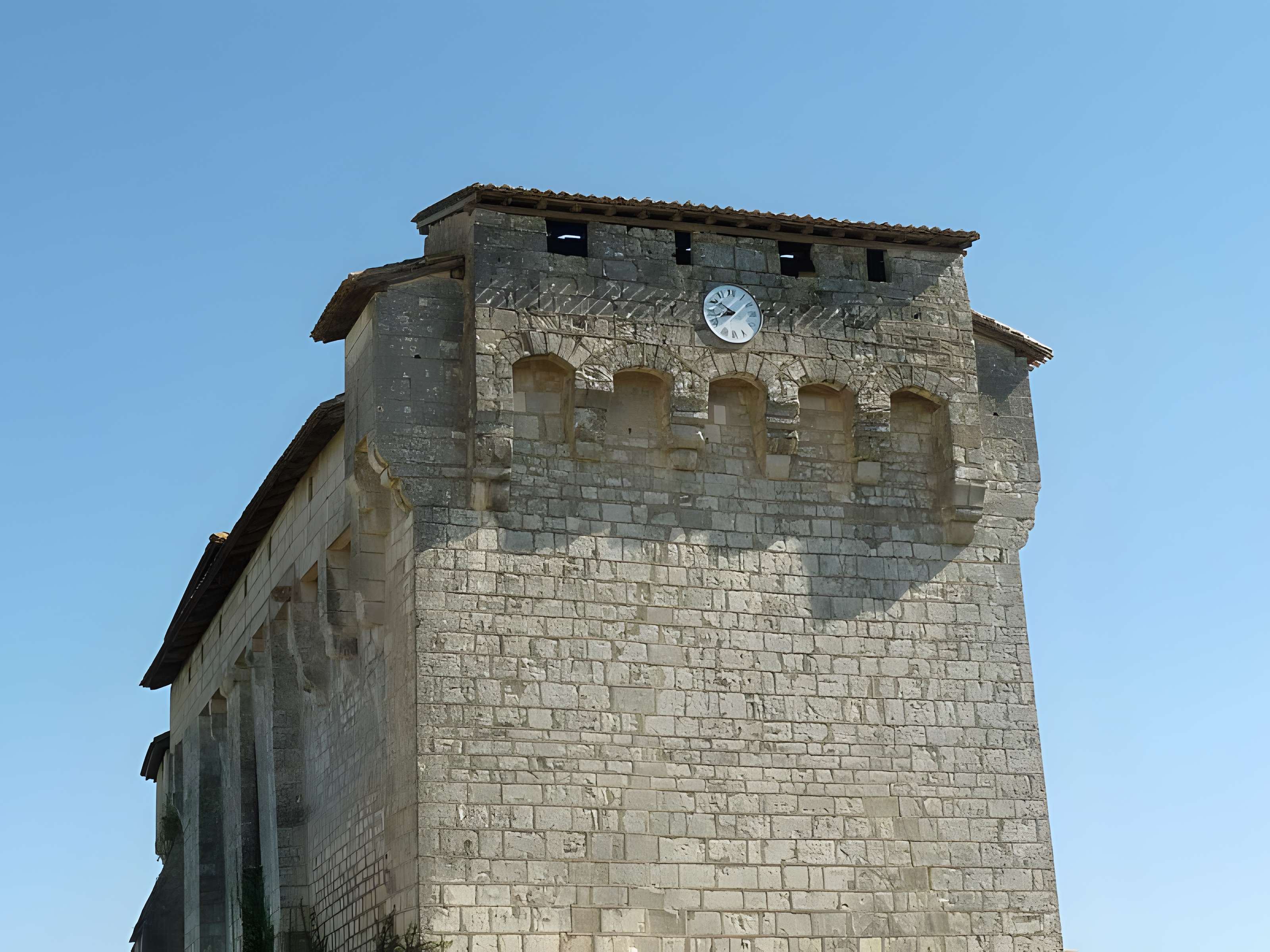 Église Saint-Vivien de Charras