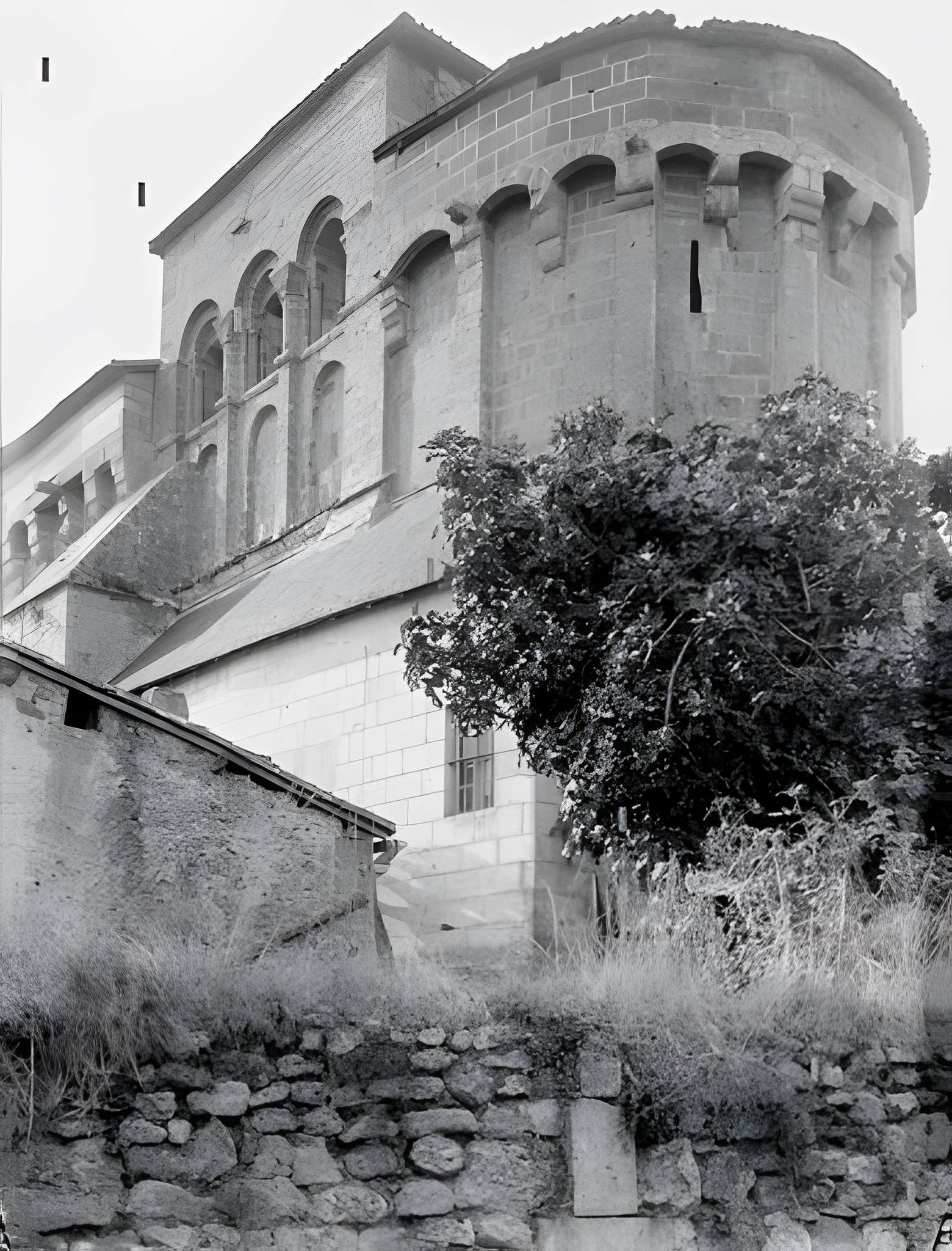 Église Saint-Vivien de Charras