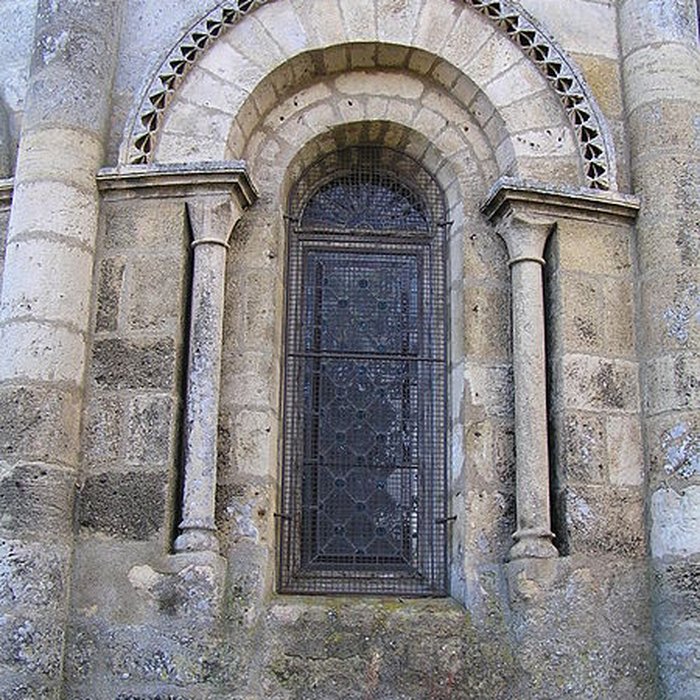 Photo de Église Saint-Vivien de Cherves-Richemont