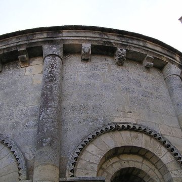 Église Saint-Vivien de Cherves-Richemont