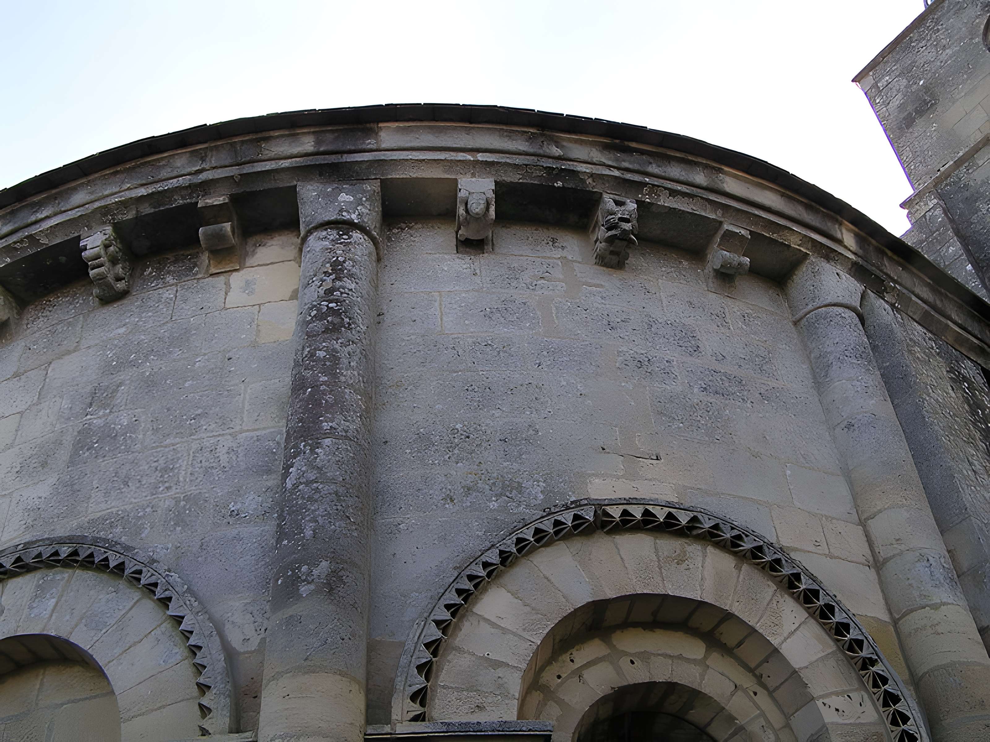 Église Saint-Vivien de Cherves-Richemont