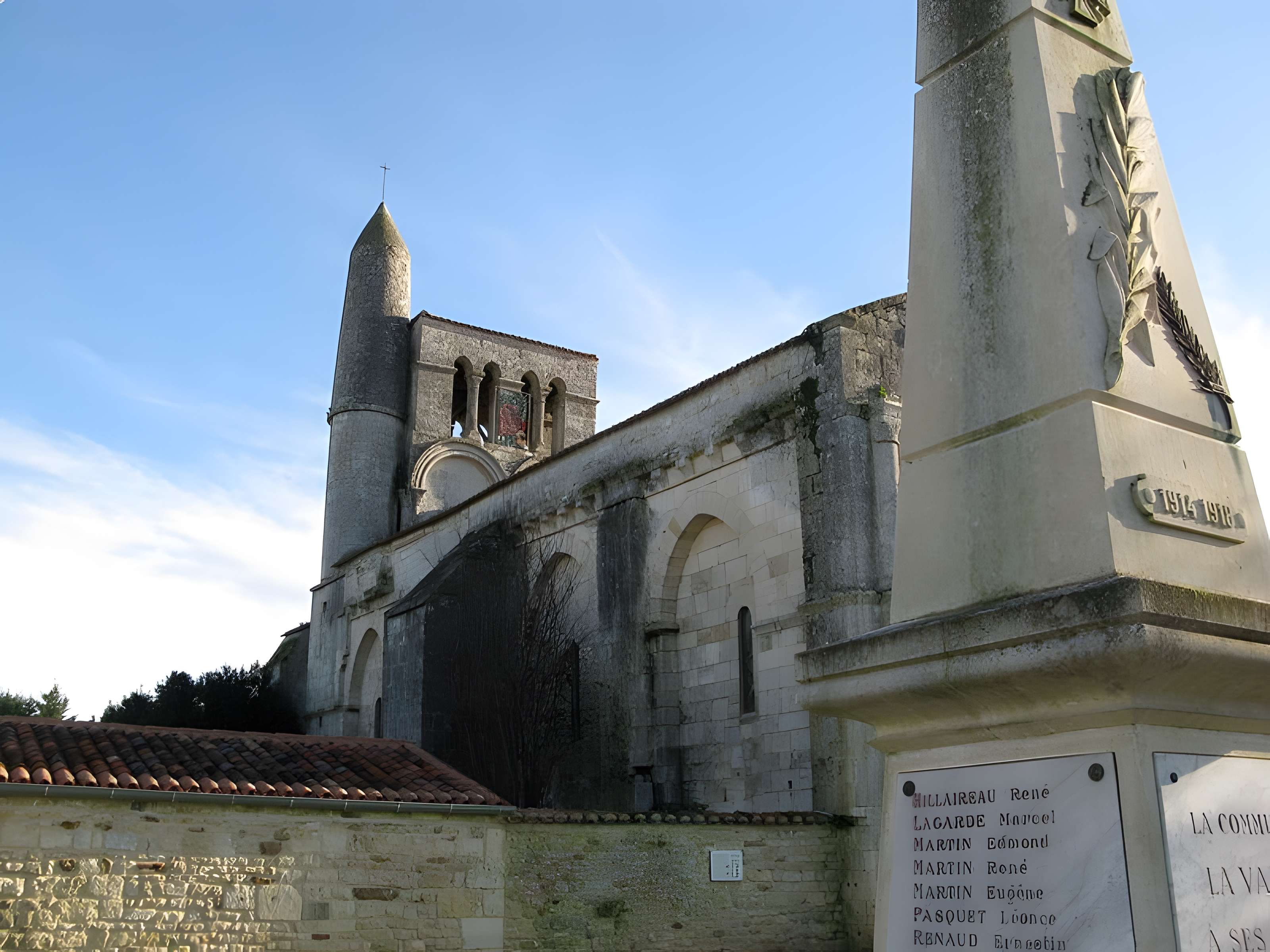 Église Saint-Vivien de La Vallée 