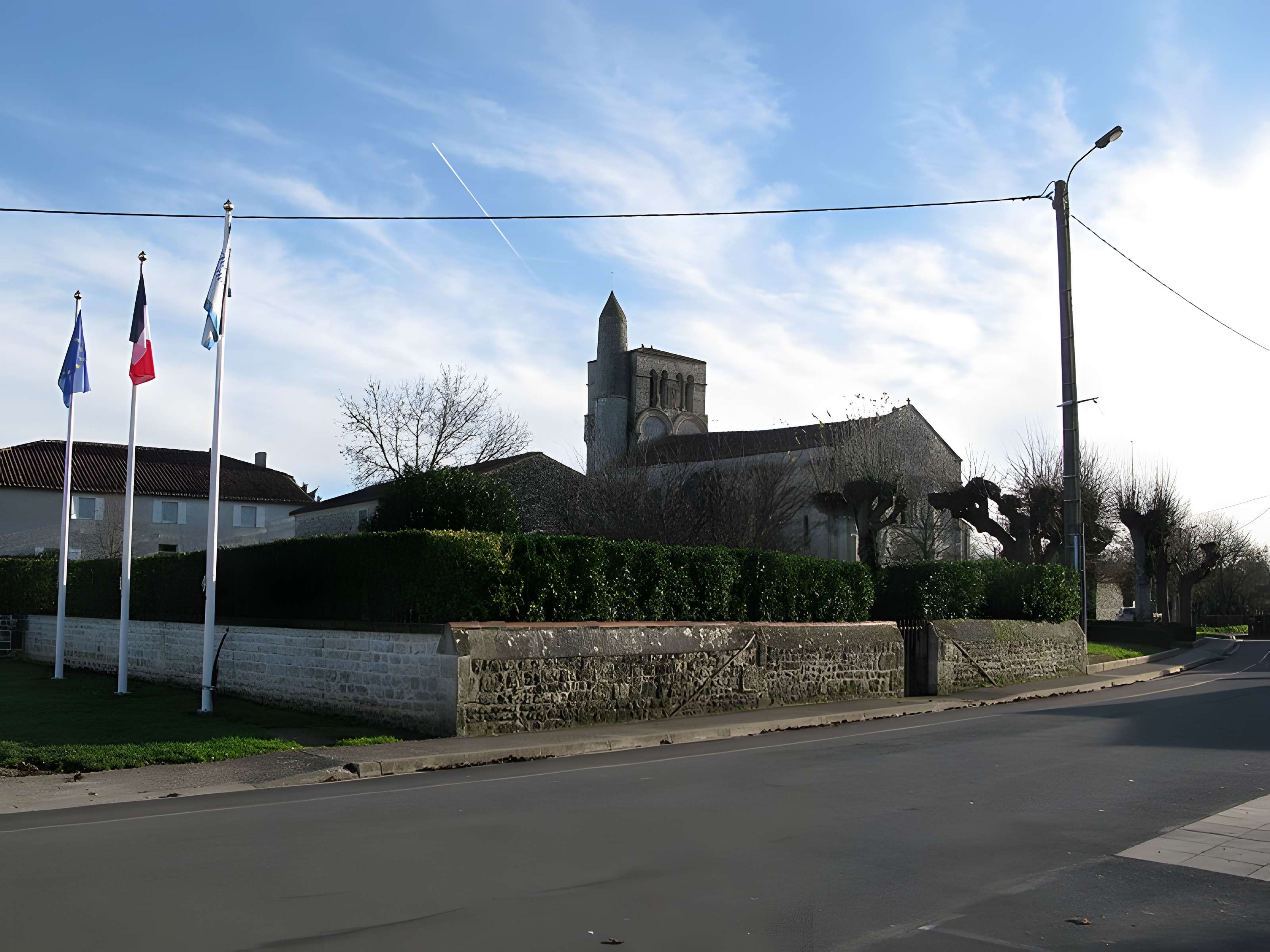 Église Saint-Vivien de La Vallée