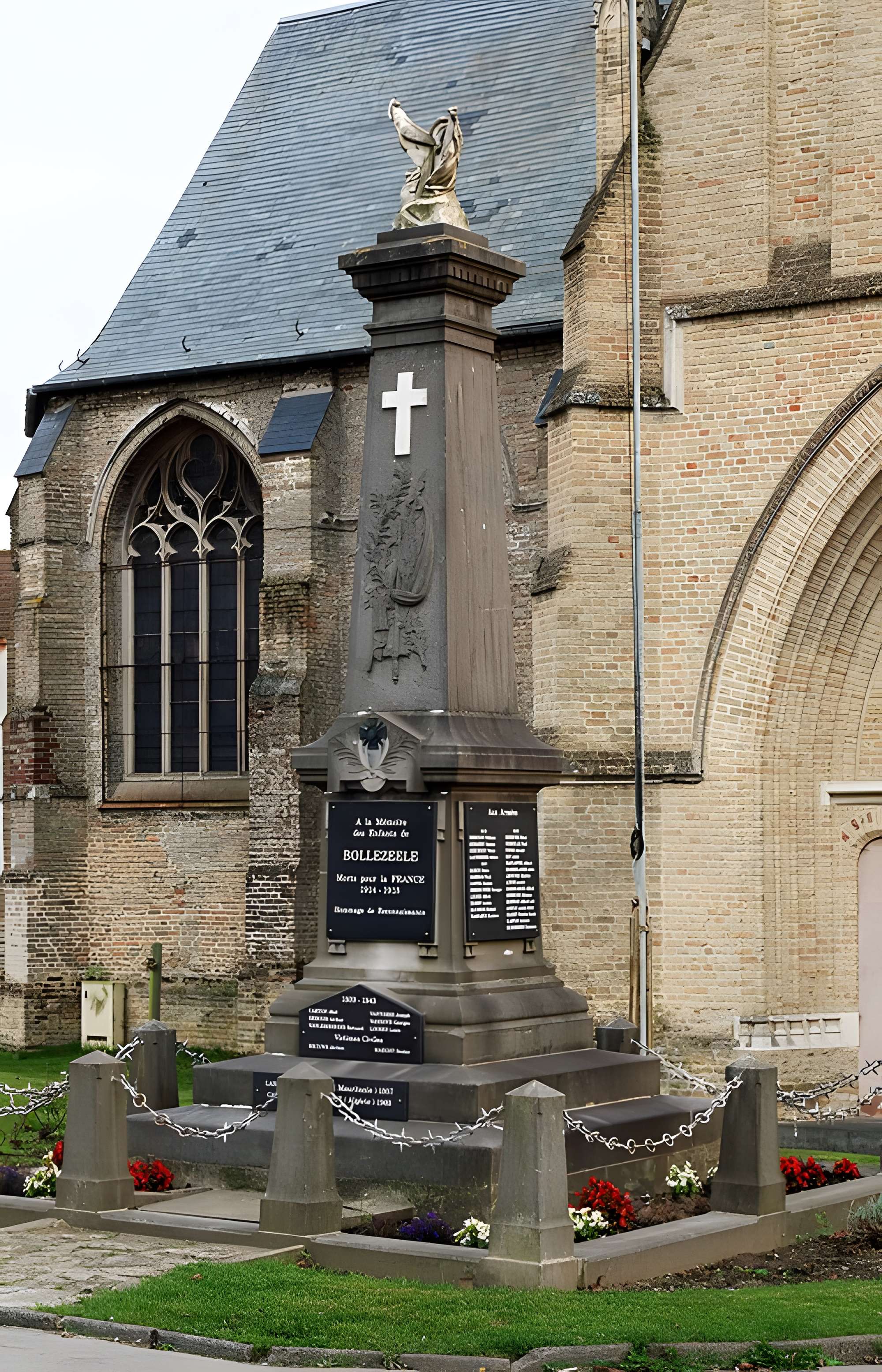 Église Saint-Wandrille de Bollezeele