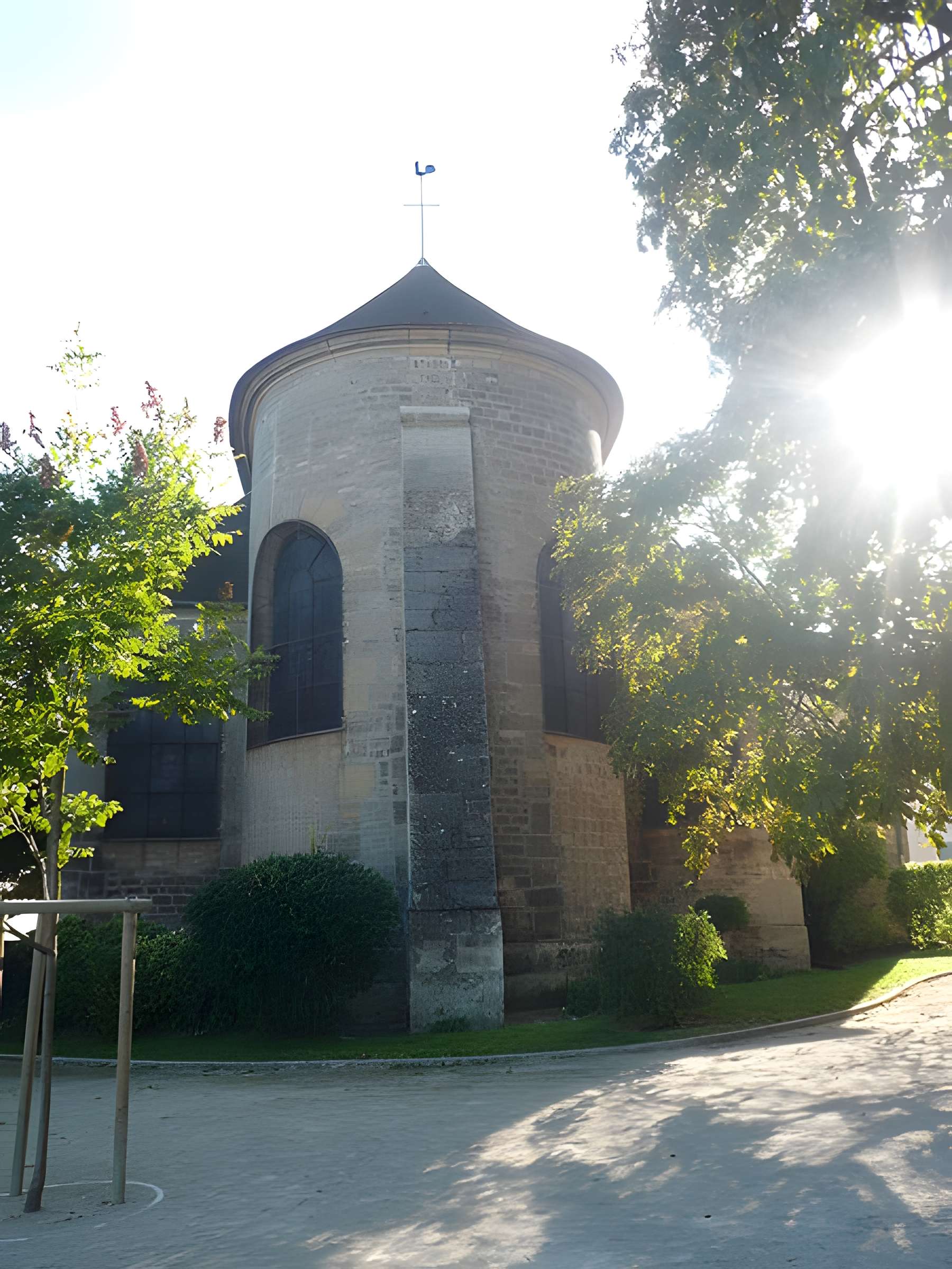 Église Saint-Wandrille du Pecq