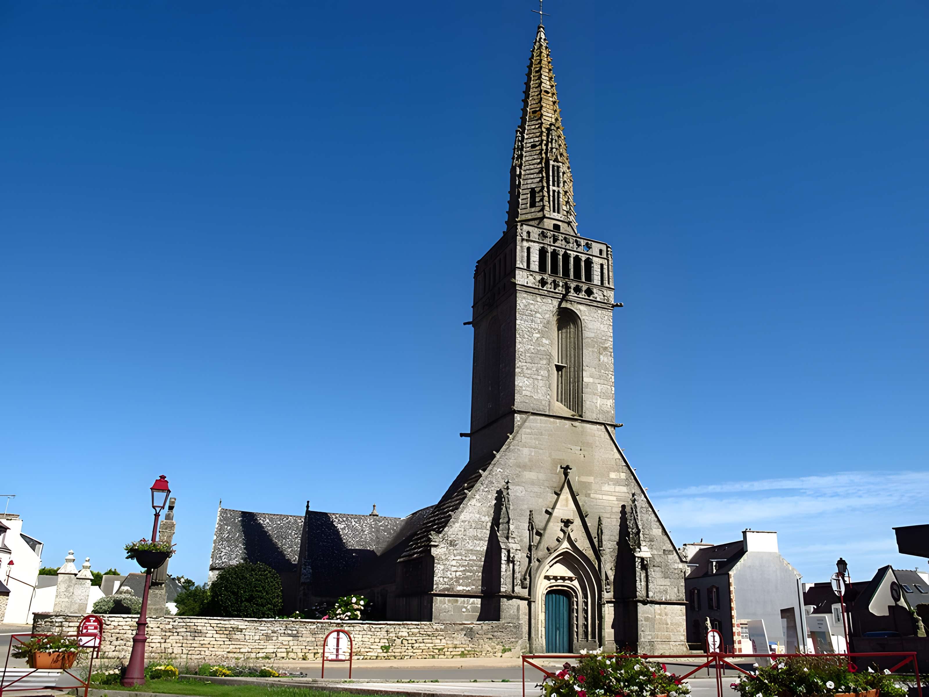 Église Saint-Winoc de Plouhinec