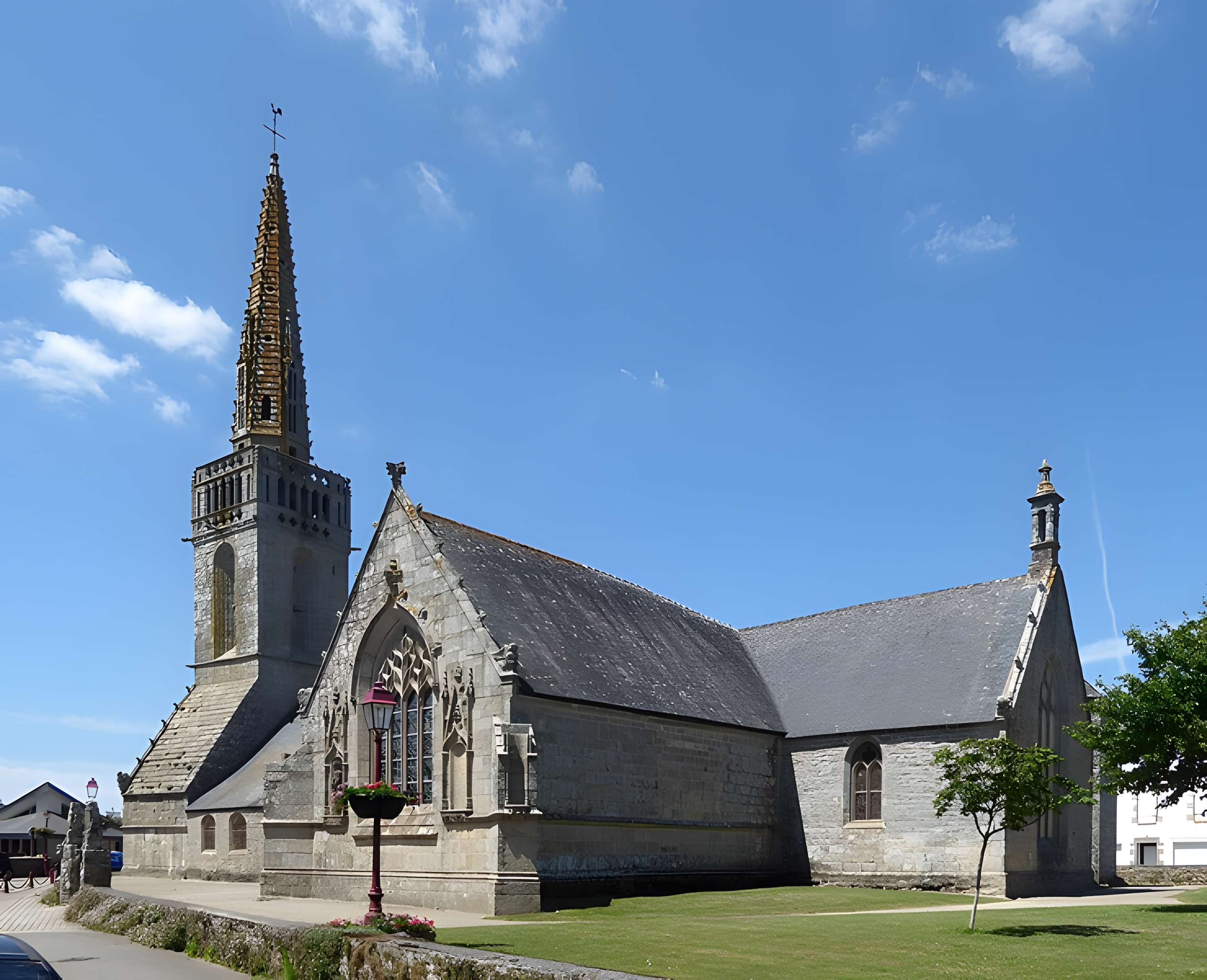 Église Saint-Winoc de Plouhinec