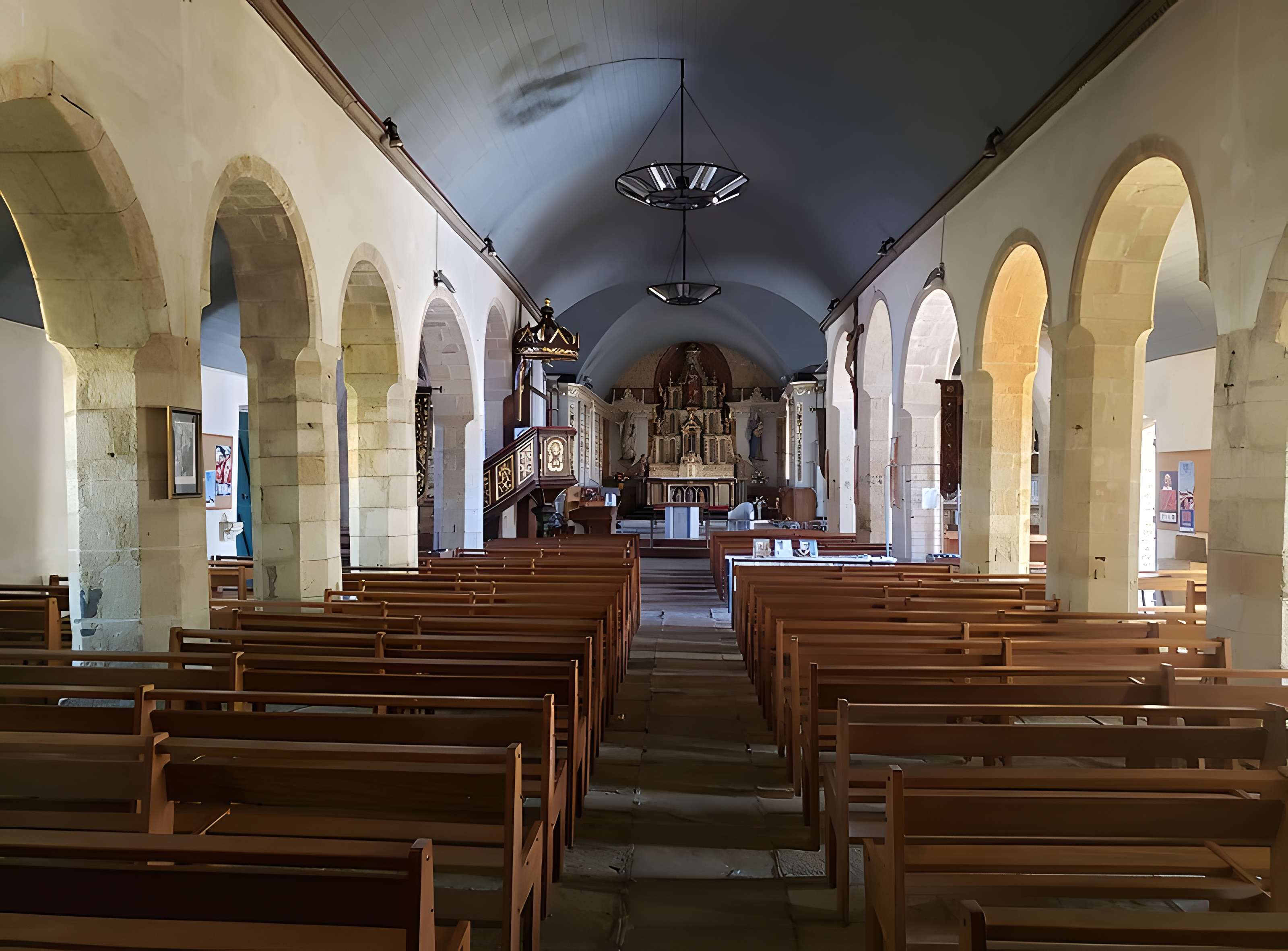 Église Saint-Winoc de Plouhinec