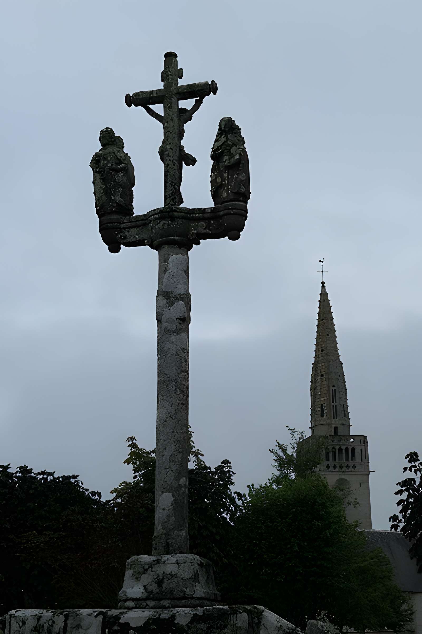 Église Saint-Winoc de Plouhinec
