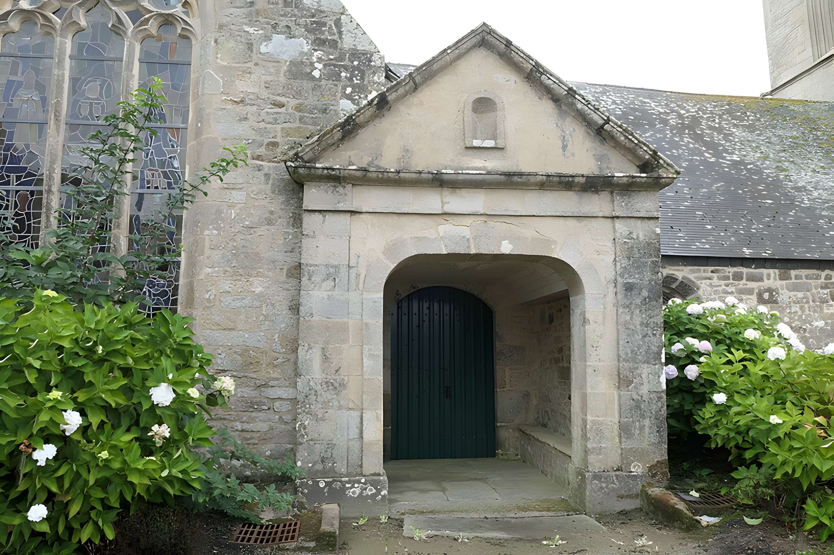 Église Saint-Winoc de Plouhinec