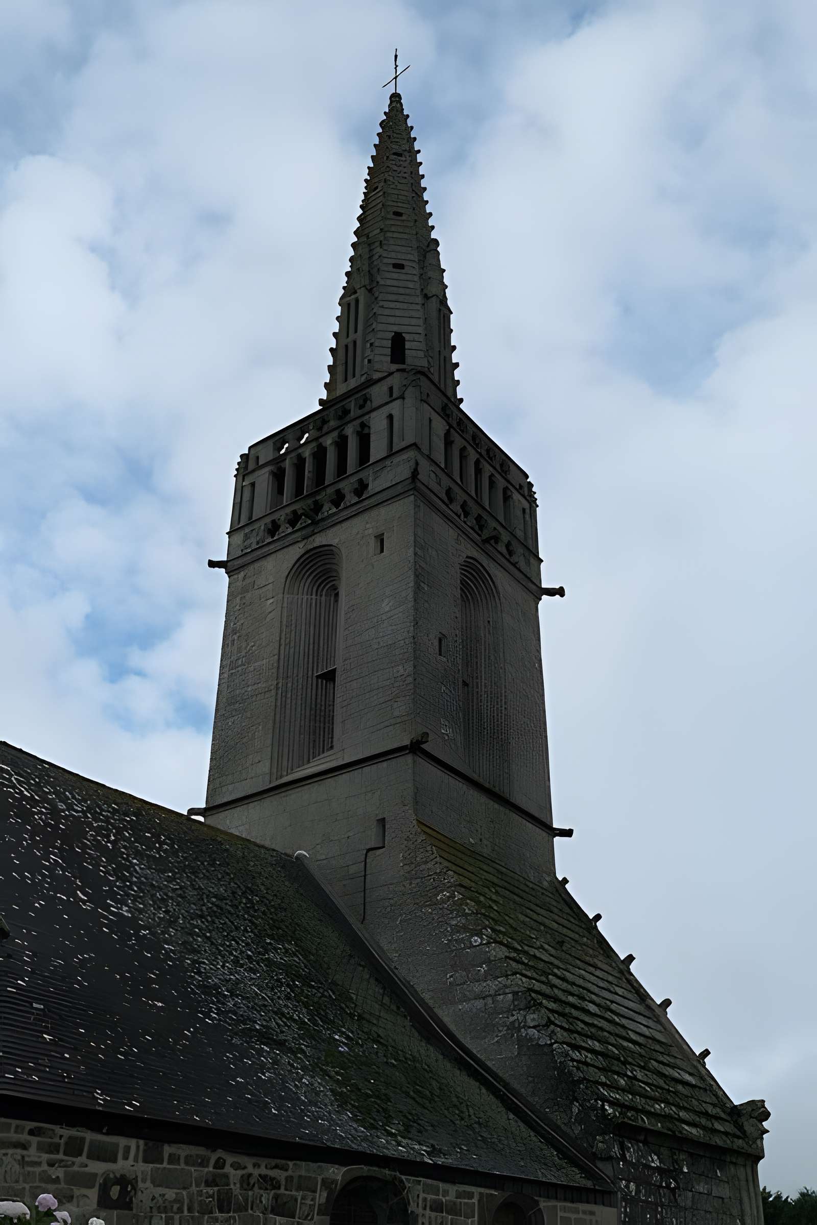 Église Saint-Winoc de Plouhinec