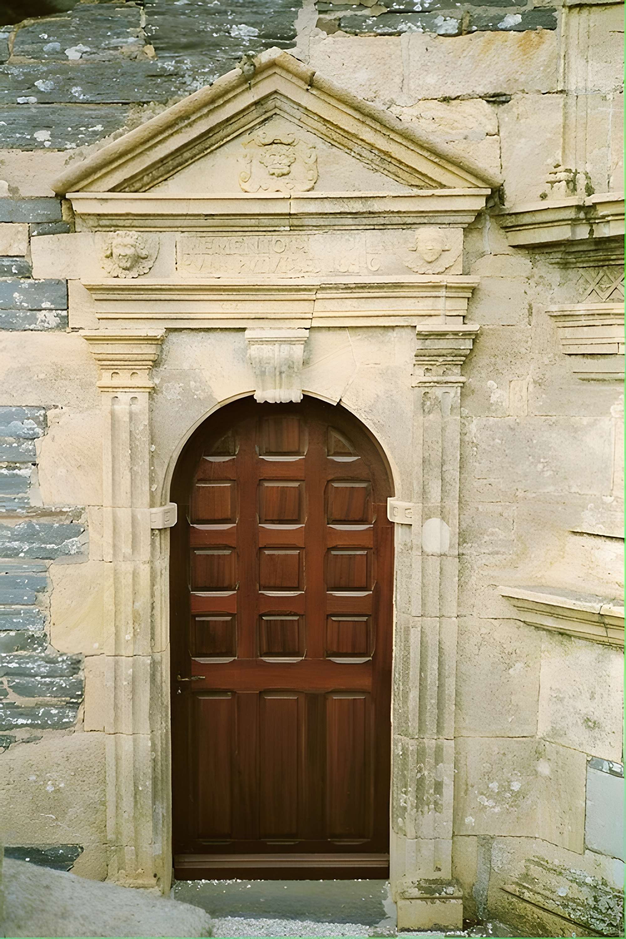 Église Saint-Yves de La Roche-Maurice