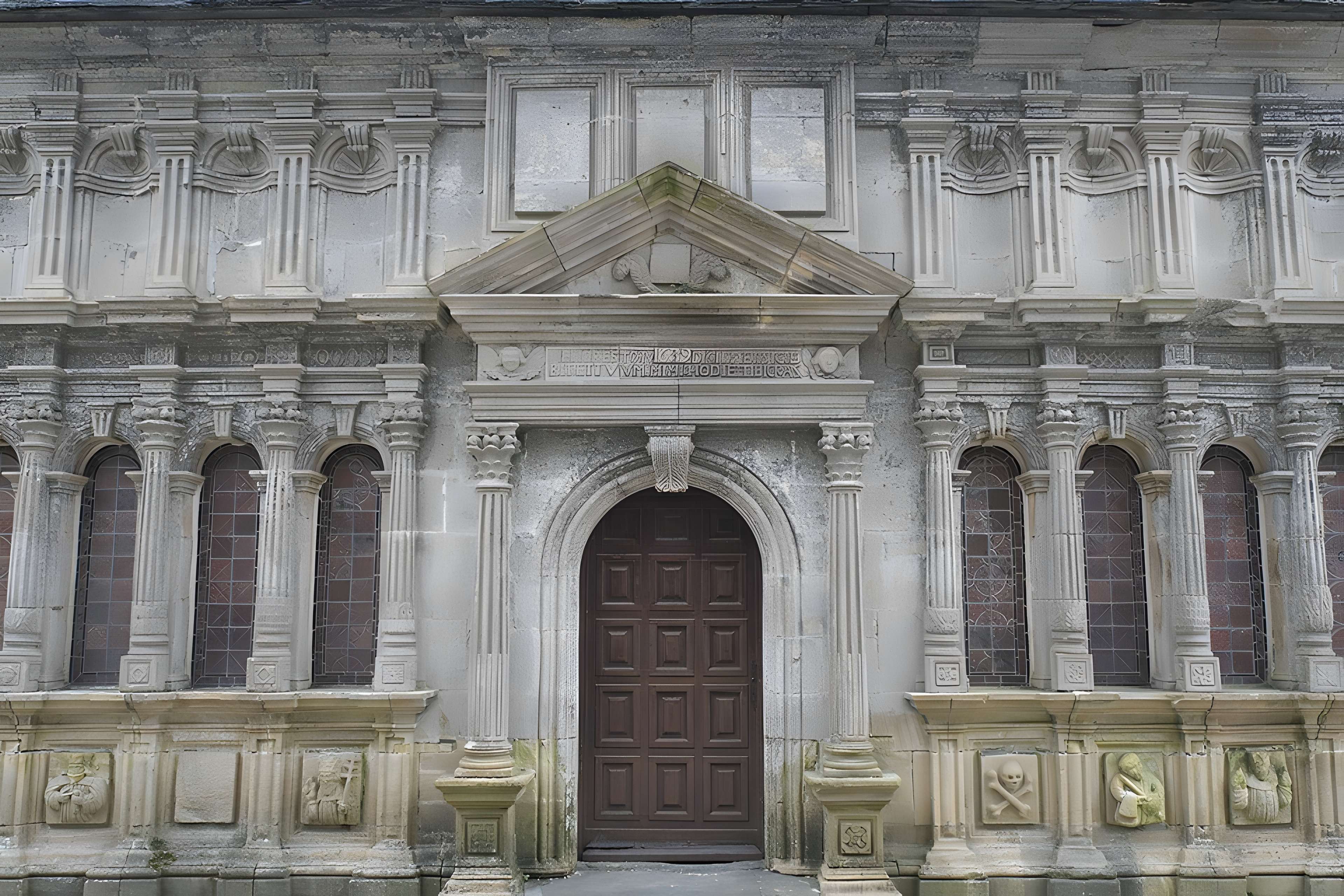 Église Saint-Yves de La Roche-Maurice