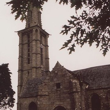 Église Saint-Yves de Plounéour-Ménez
