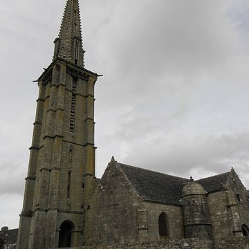 Église Saint-Yves de Plounéour-Ménez