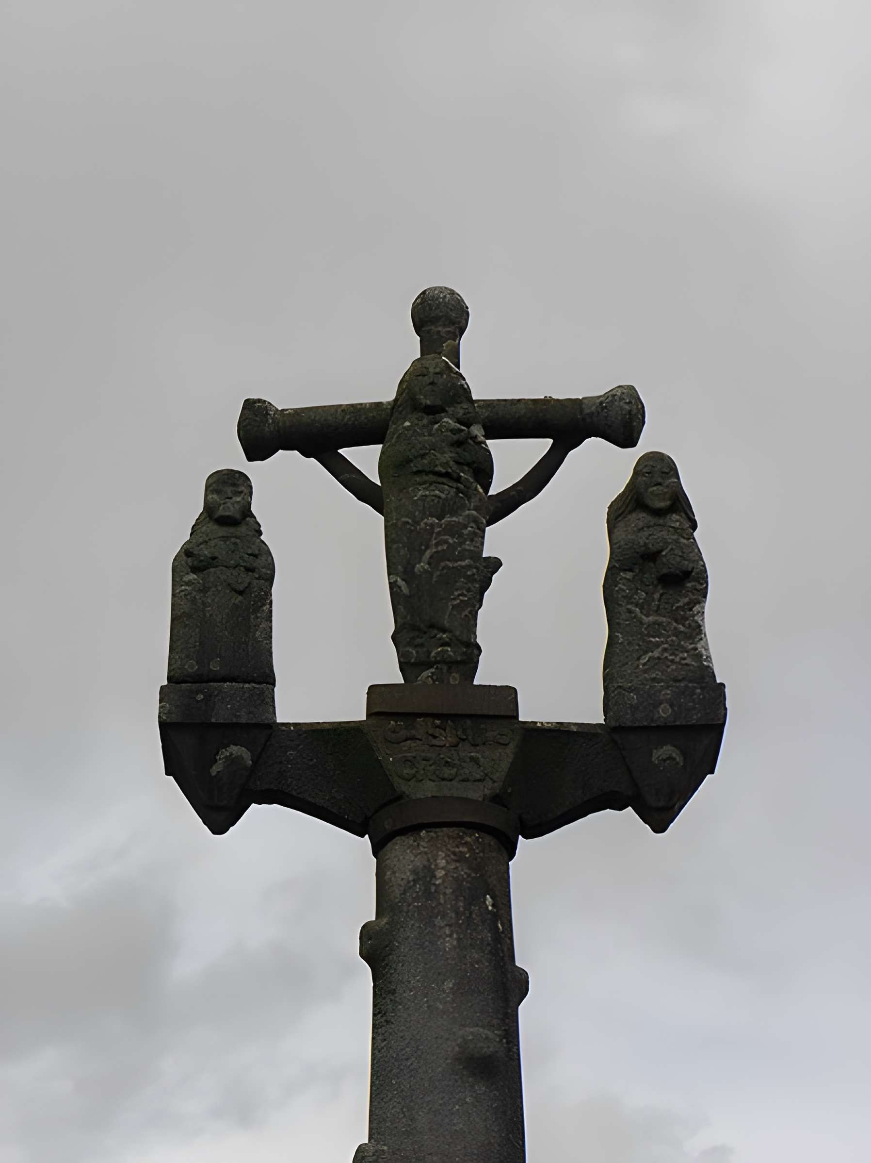 Église Saint-Yves de Plounéour-Ménez