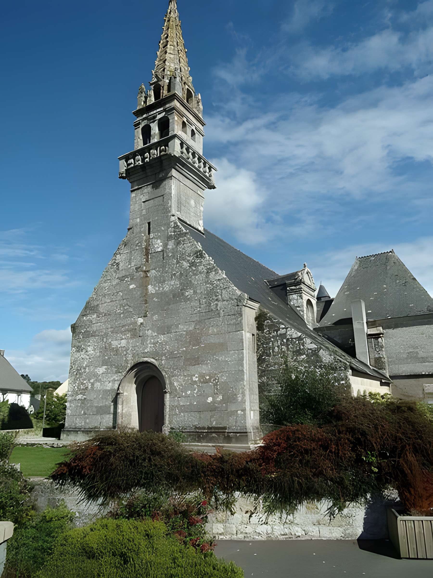 Église Saint-Yves de Plouray