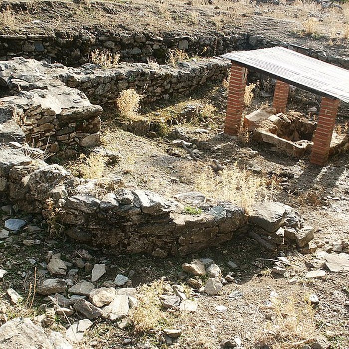 Photo de Site archéologique et substructions dun sanctuaire primitif