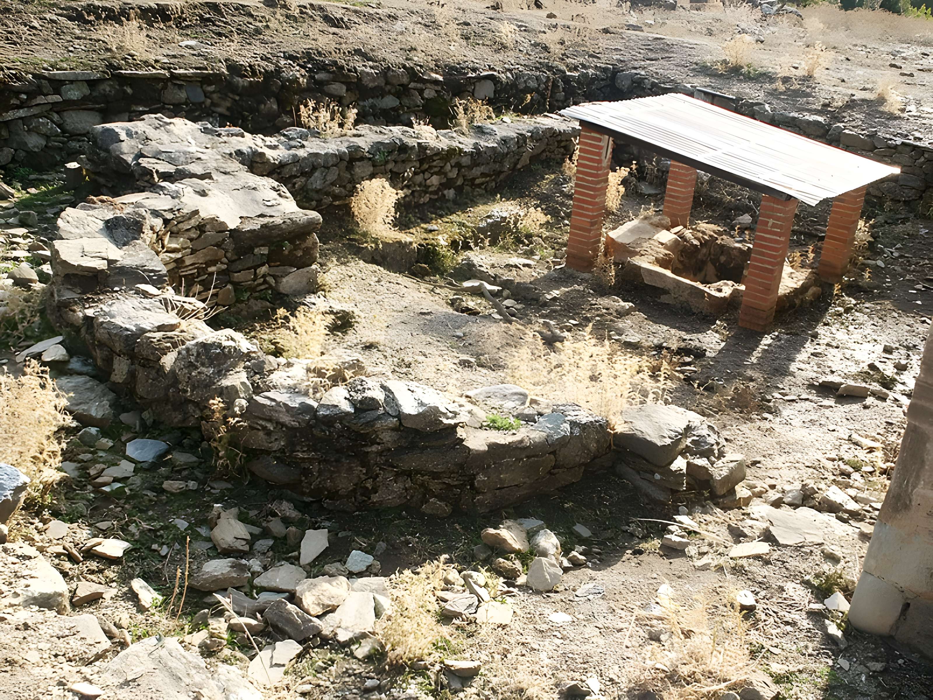 Site archéologique et substructions d'un sanctuaire primitif