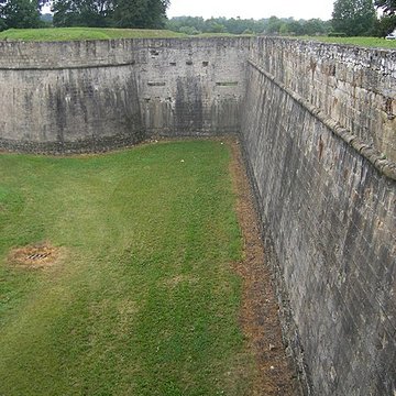 Enceinte bastionnée de Navarrenx