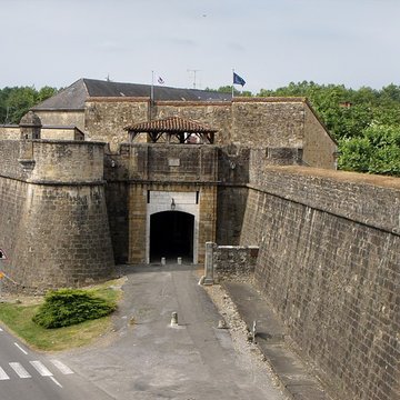 Enceinte bastionnée de Navarrenx