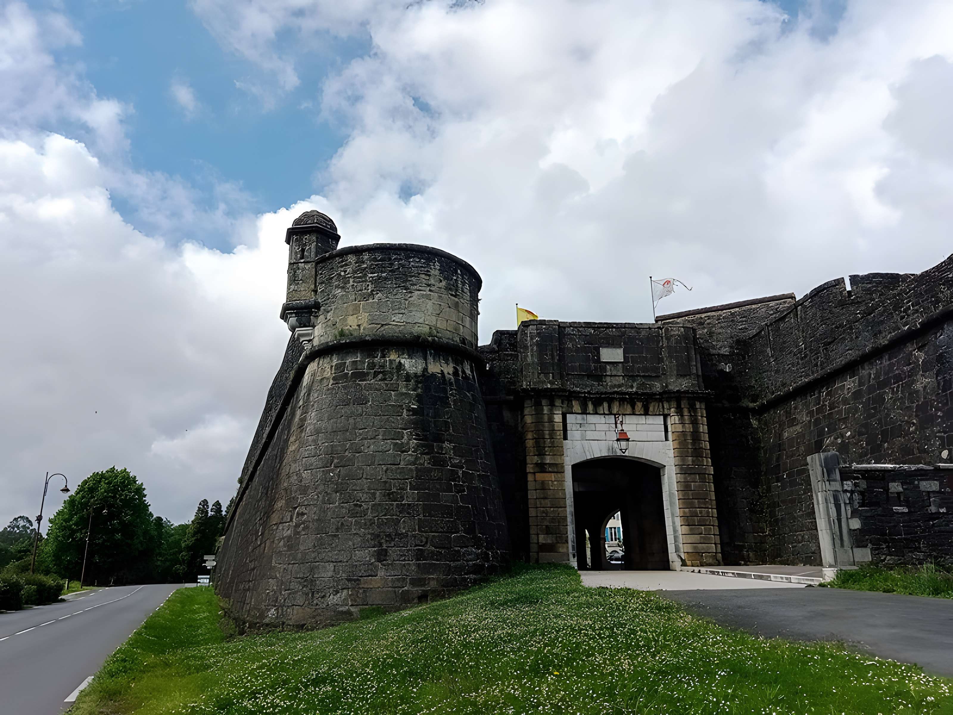 Enceinte bastionnée de Navarrenx