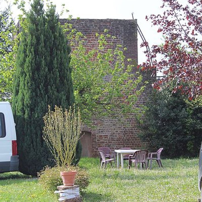 Photo de Enceinte de Bâgé-le-Châtel