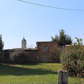 Enceinte de Bâgé-le-Châtel