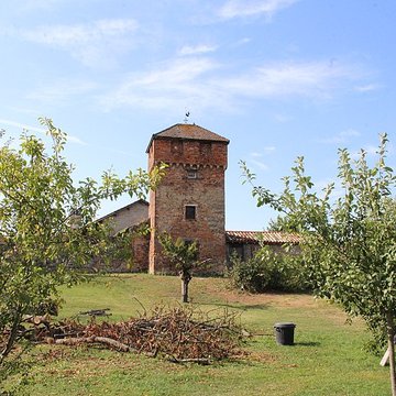 Enceinte de Bâgé-le-Châtel