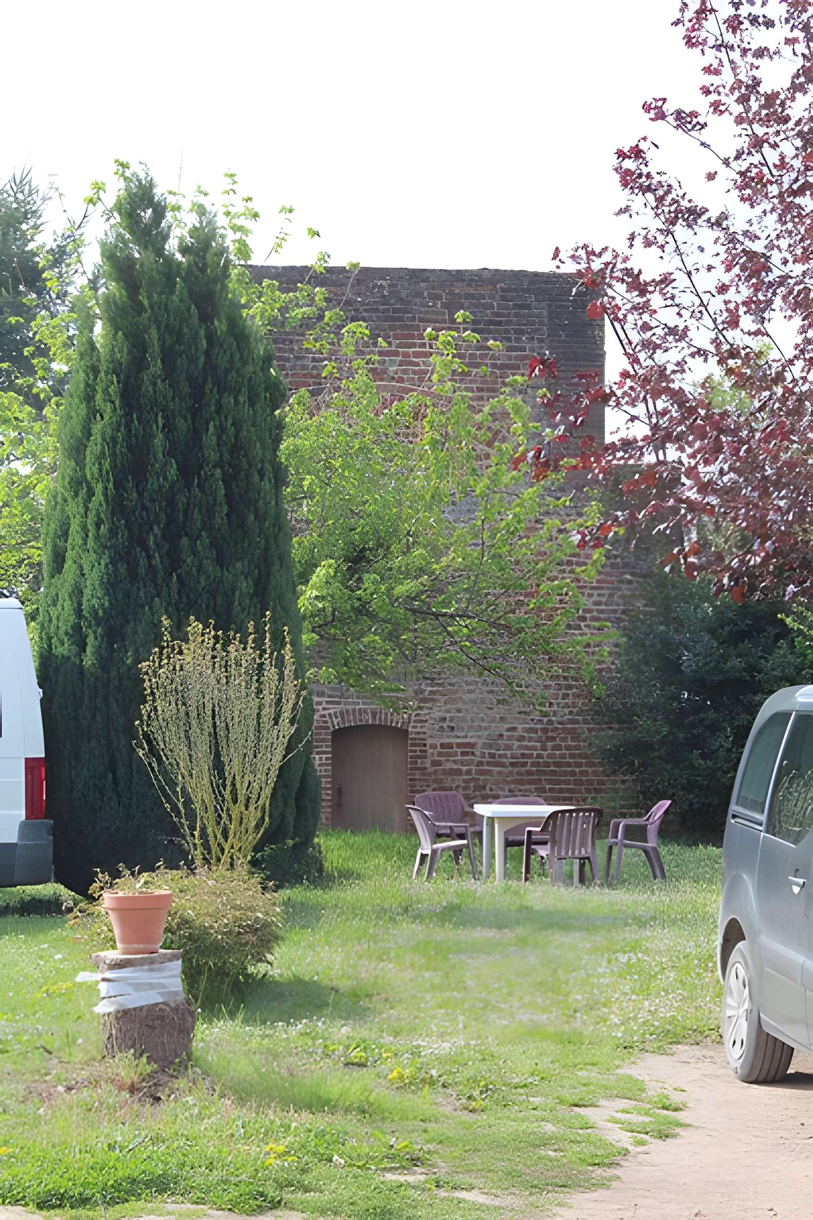 Enceinte de Bâgé-le-Châtel