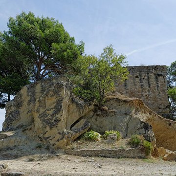 Enceinte médiévale de Cucuron