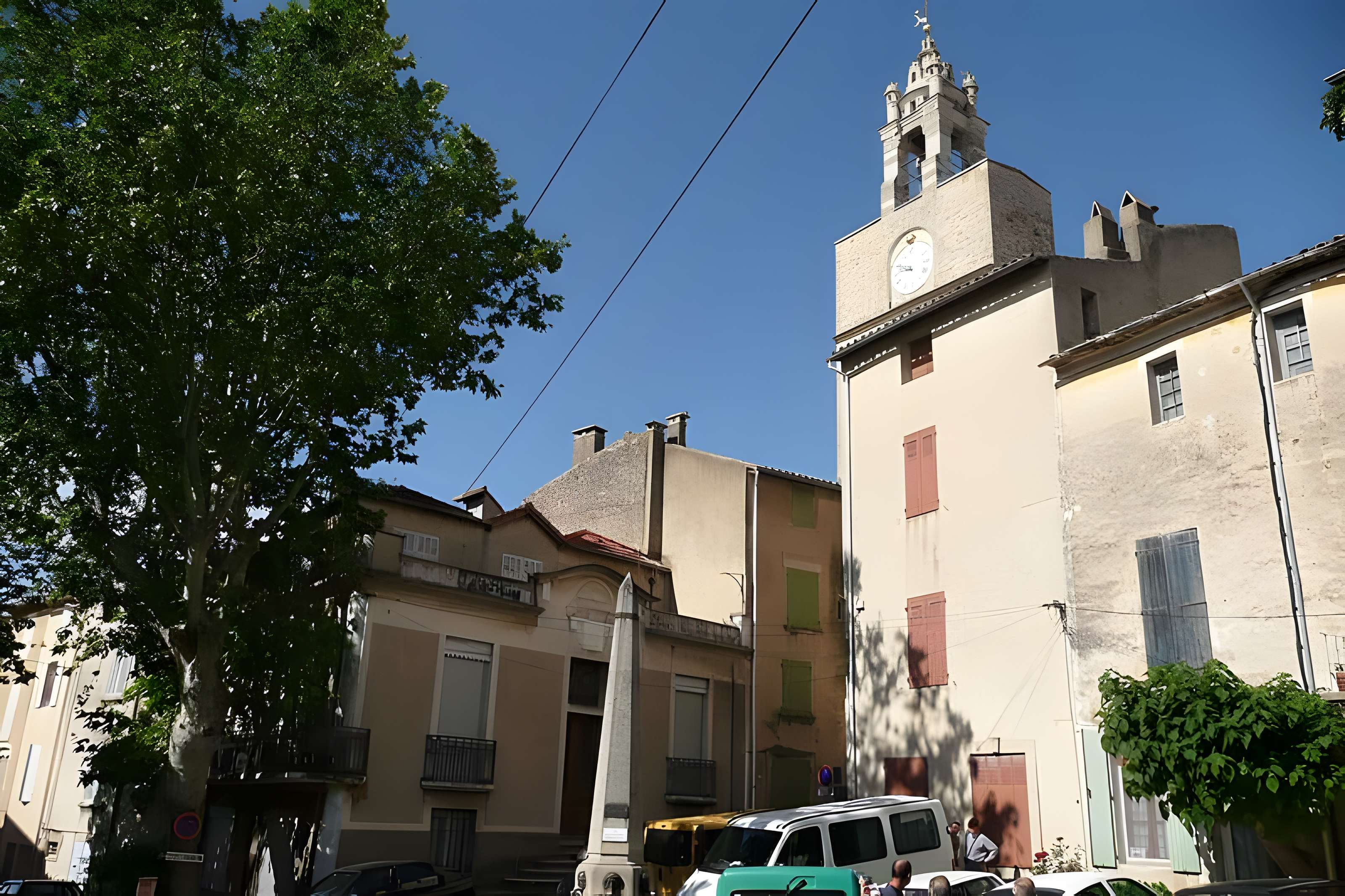 Enceinte médiévale de Cucuron