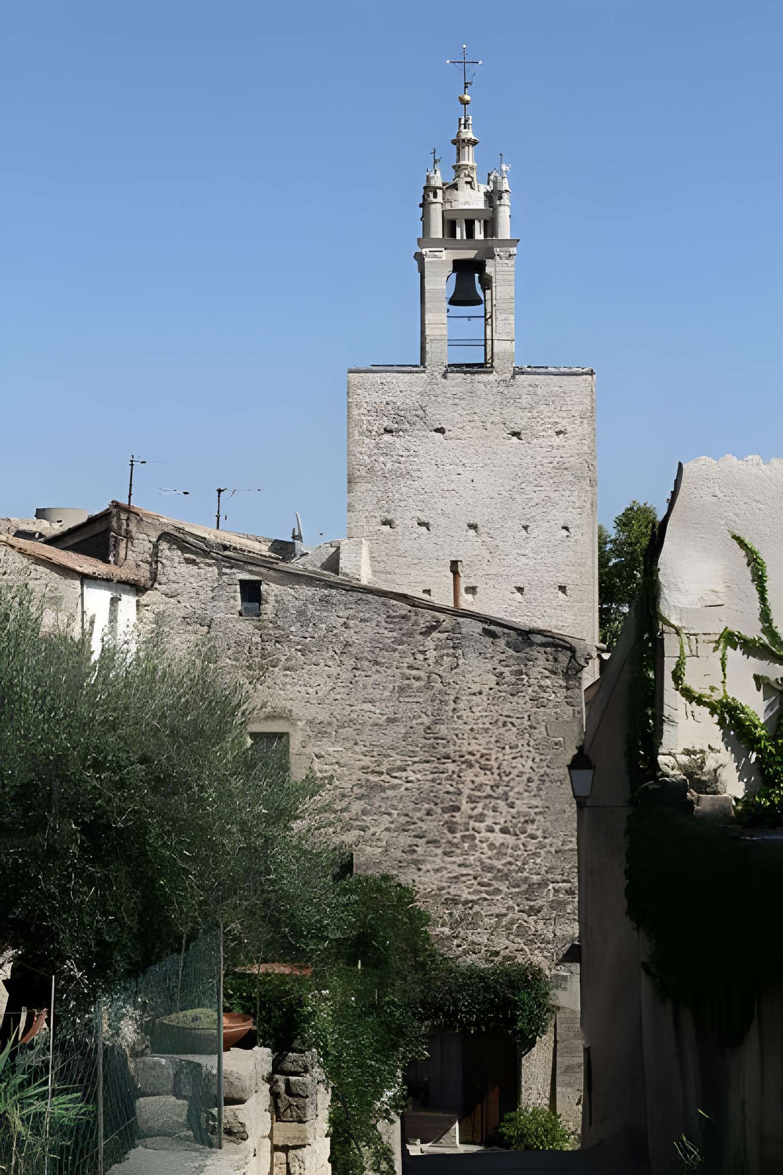 Enceinte médiévale de Cucuron