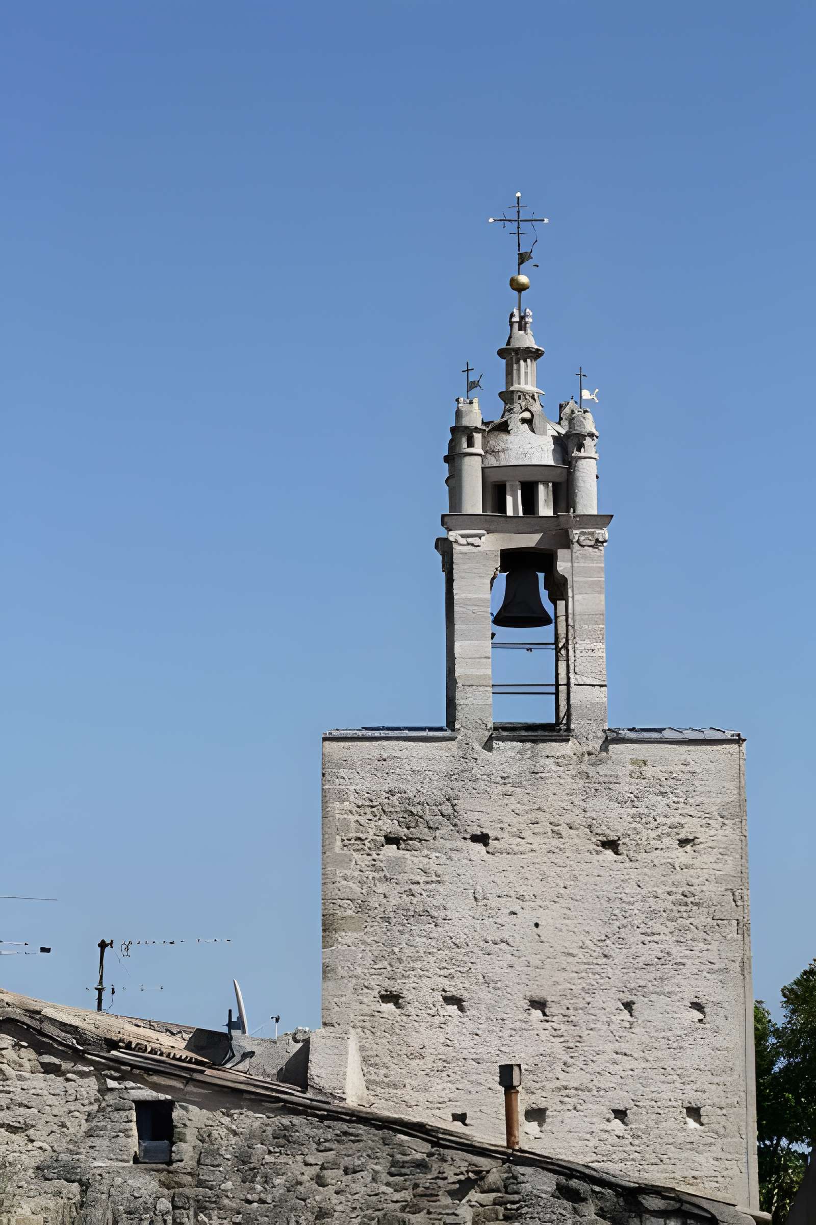 Enceinte médiévale de Cucuron
