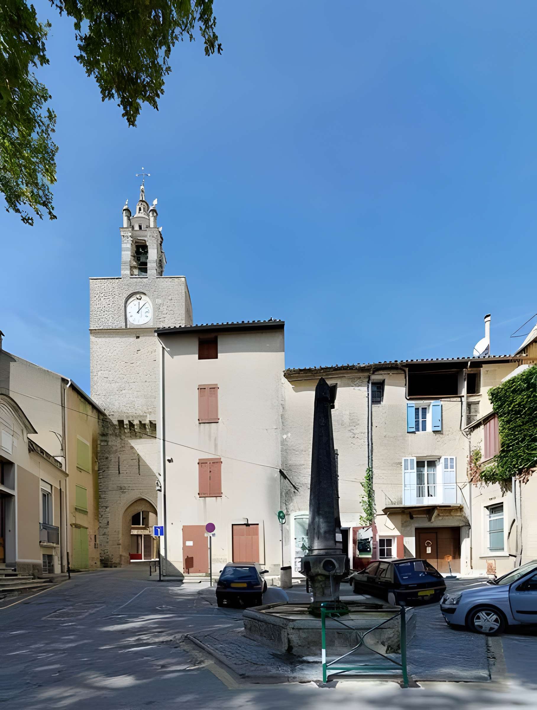 Enceinte médiévale de Cucuron