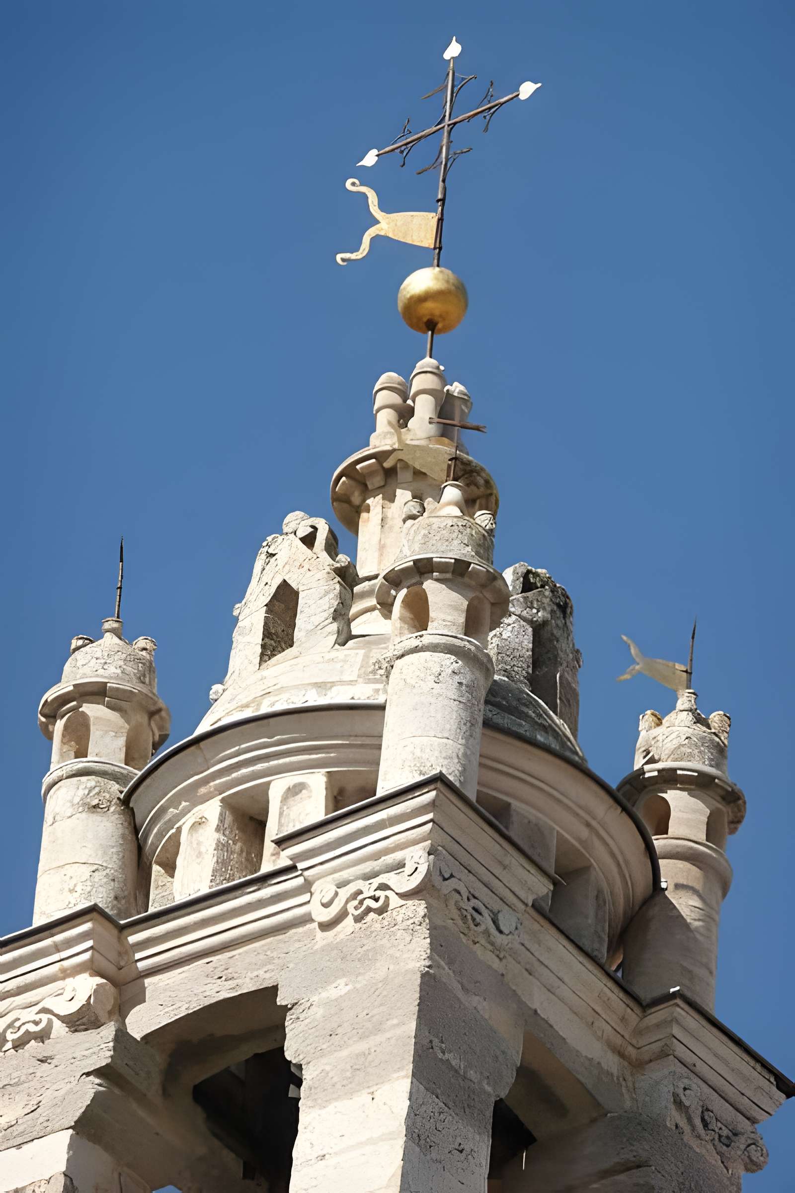 Enceinte médiévale de Cucuron