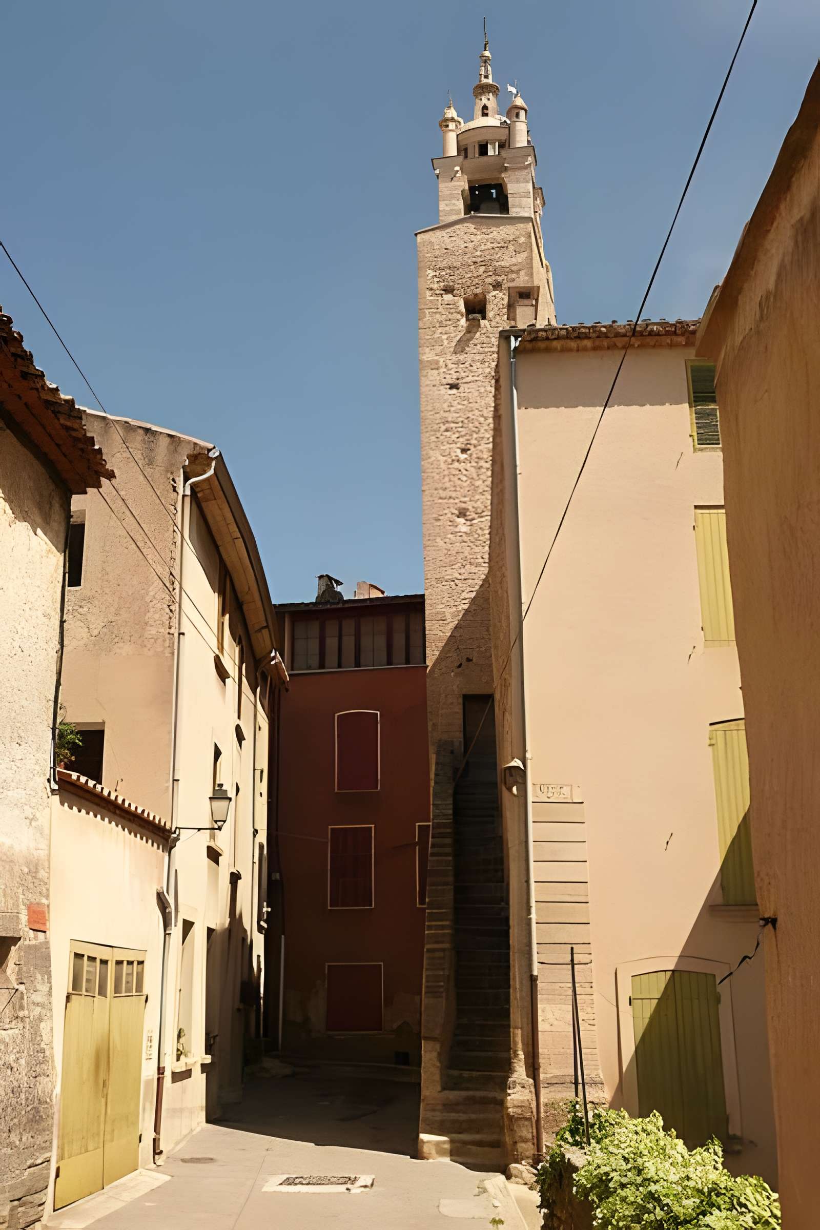 Enceinte médiévale de Cucuron