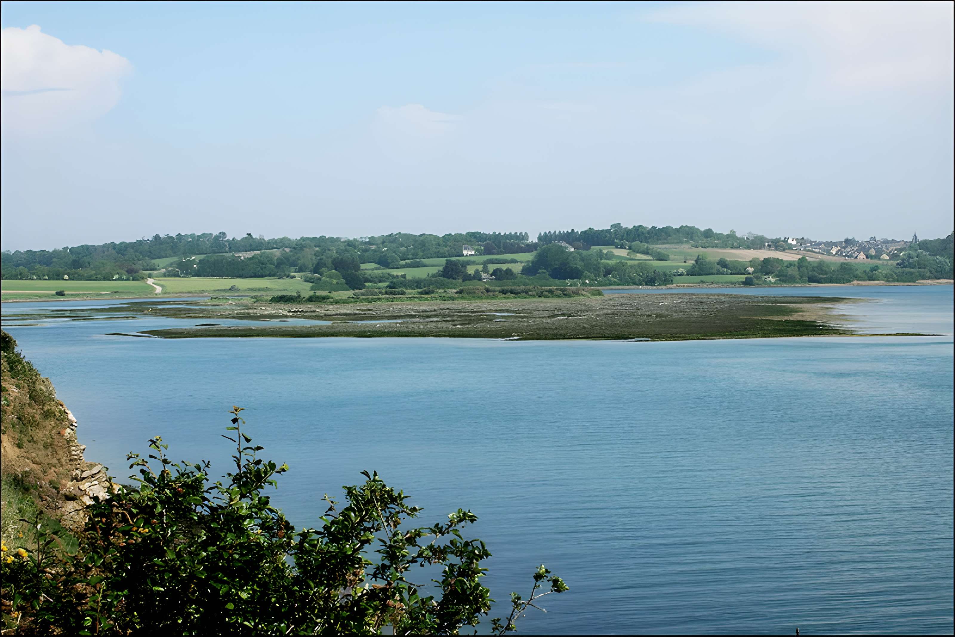 Enceinte médiévale de Saint-Suliac 