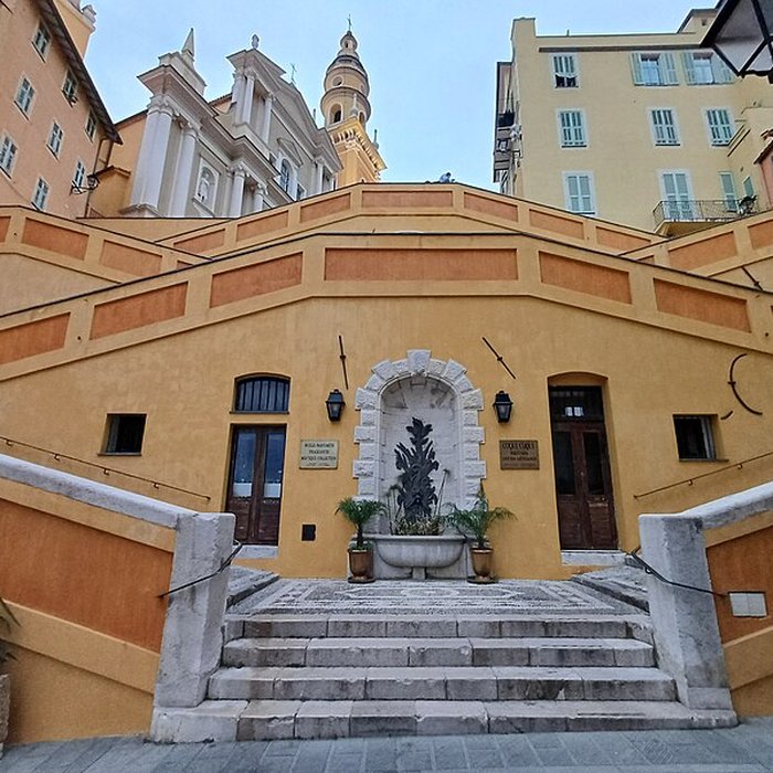 Photo de Eglise Saint-Michel, chapelle de la Conception et leurs abords