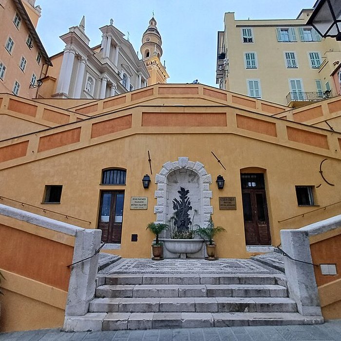 Photo de Eglise Saint-Michel, chapelle de la Conception et leurs abords