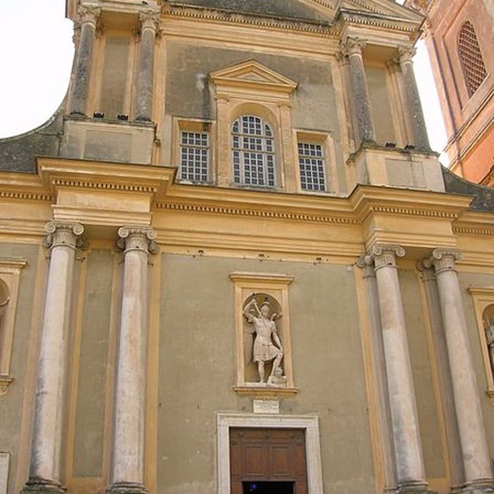 Photo de Eglise Saint-Michel, chapelle de la Conception et leurs abords